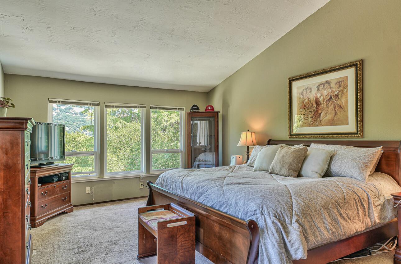 Detail Gallery Image 21 of 40 For 17411 Holiday Dr, Morgan Hill,  CA 95037 - 4 Beds | 2/1 Baths
