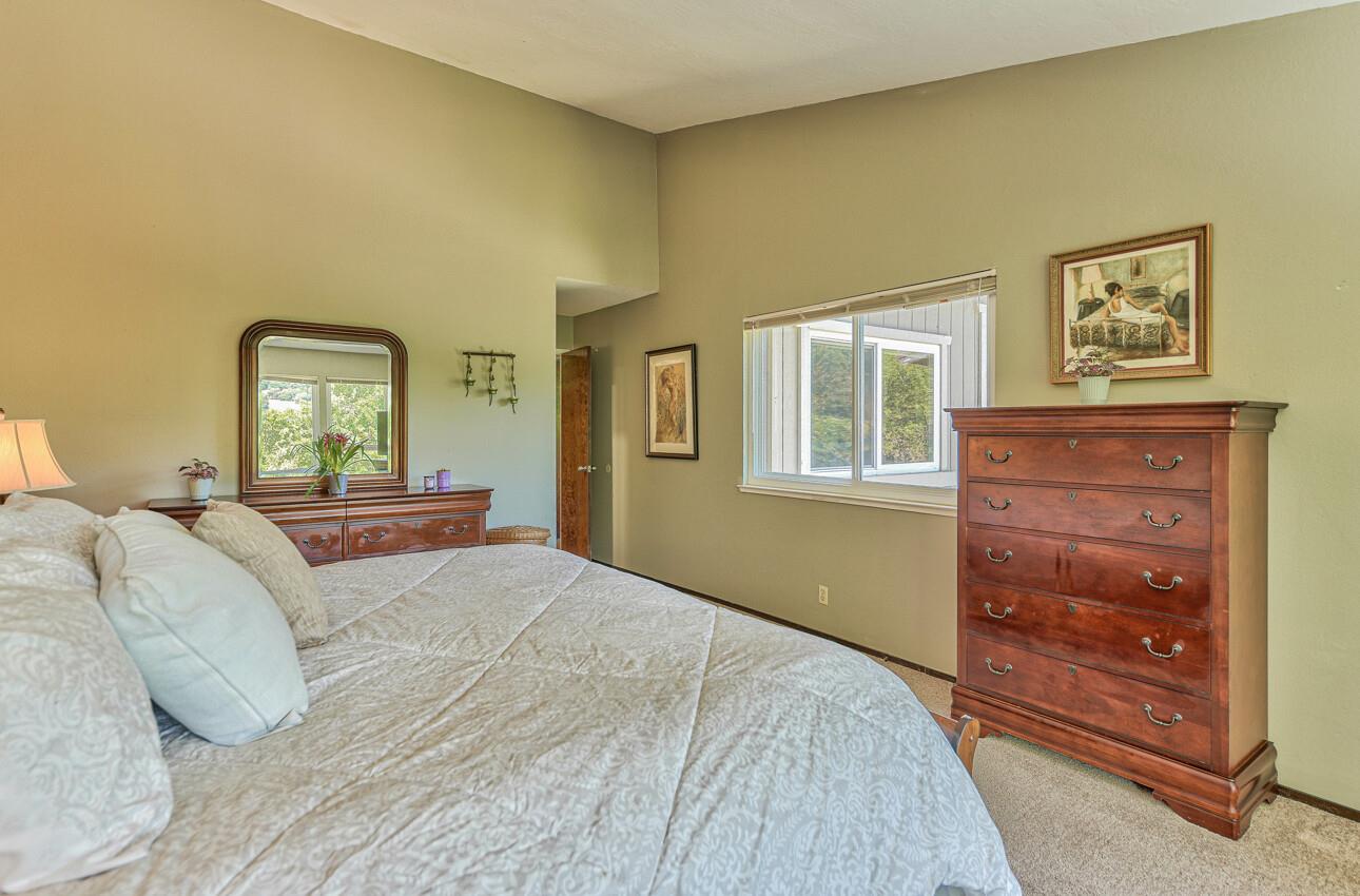 Detail Gallery Image 23 of 40 For 17411 Holiday Dr, Morgan Hill,  CA 95037 - 4 Beds | 2/1 Baths