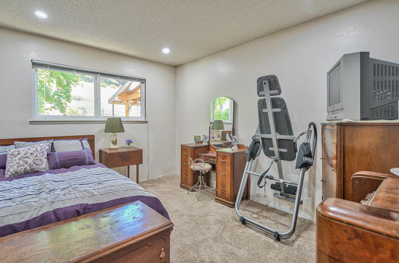 Detail Gallery Image 27 of 40 For 17411 Holiday Dr, Morgan Hill,  CA 95037 - 4 Beds | 2/1 Baths
