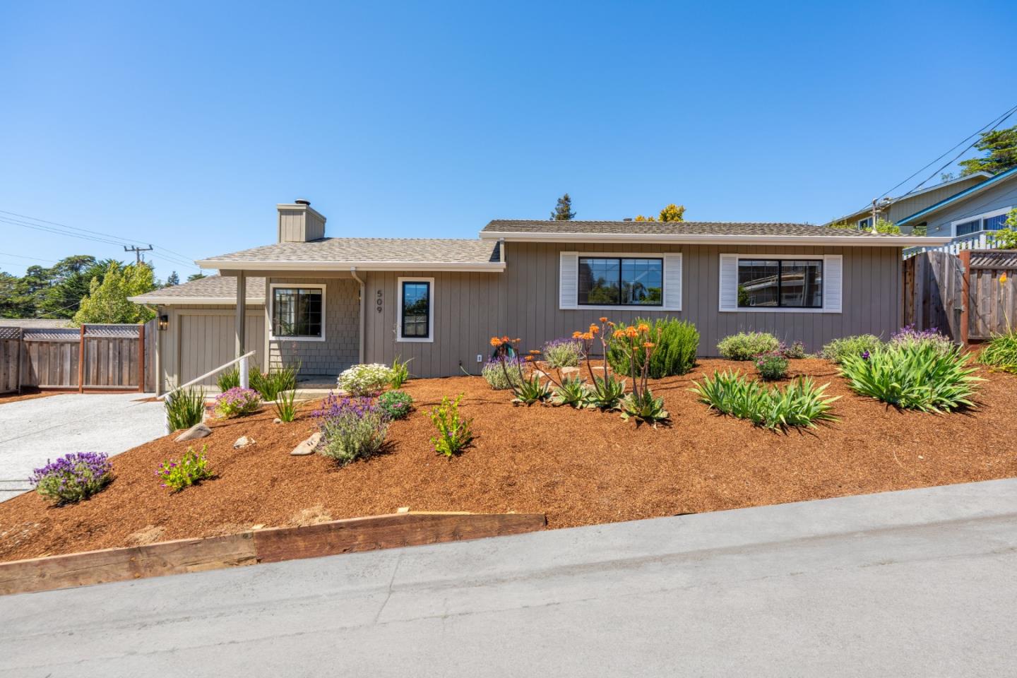 Detail Gallery Image 1 of 20 For 509 Alta Dr, Aptos,  CA 95003 - 3 Beds | 2 Baths
