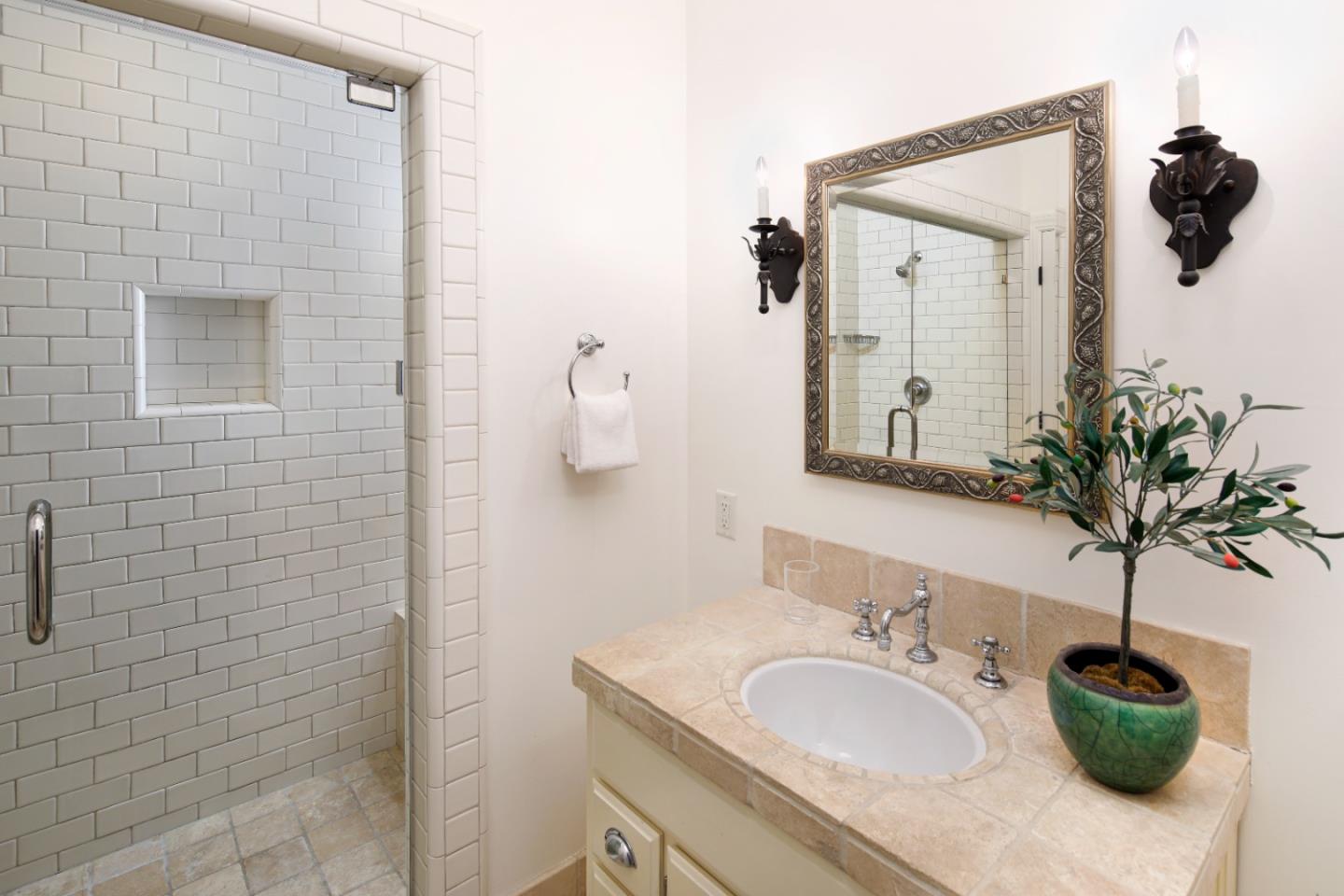 Detail Gallery Image 19 of 21 For 76 Fairview Ave, Atherton,  CA 94027 - 5 Beds | 4/2 Baths