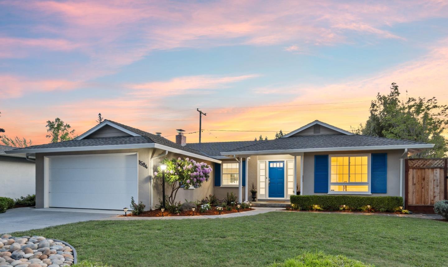 Detail Gallery Image 1 of 28 For 1584 Bonita Ave, Mountain View,  CA 94040 - 3 Beds | 2 Baths