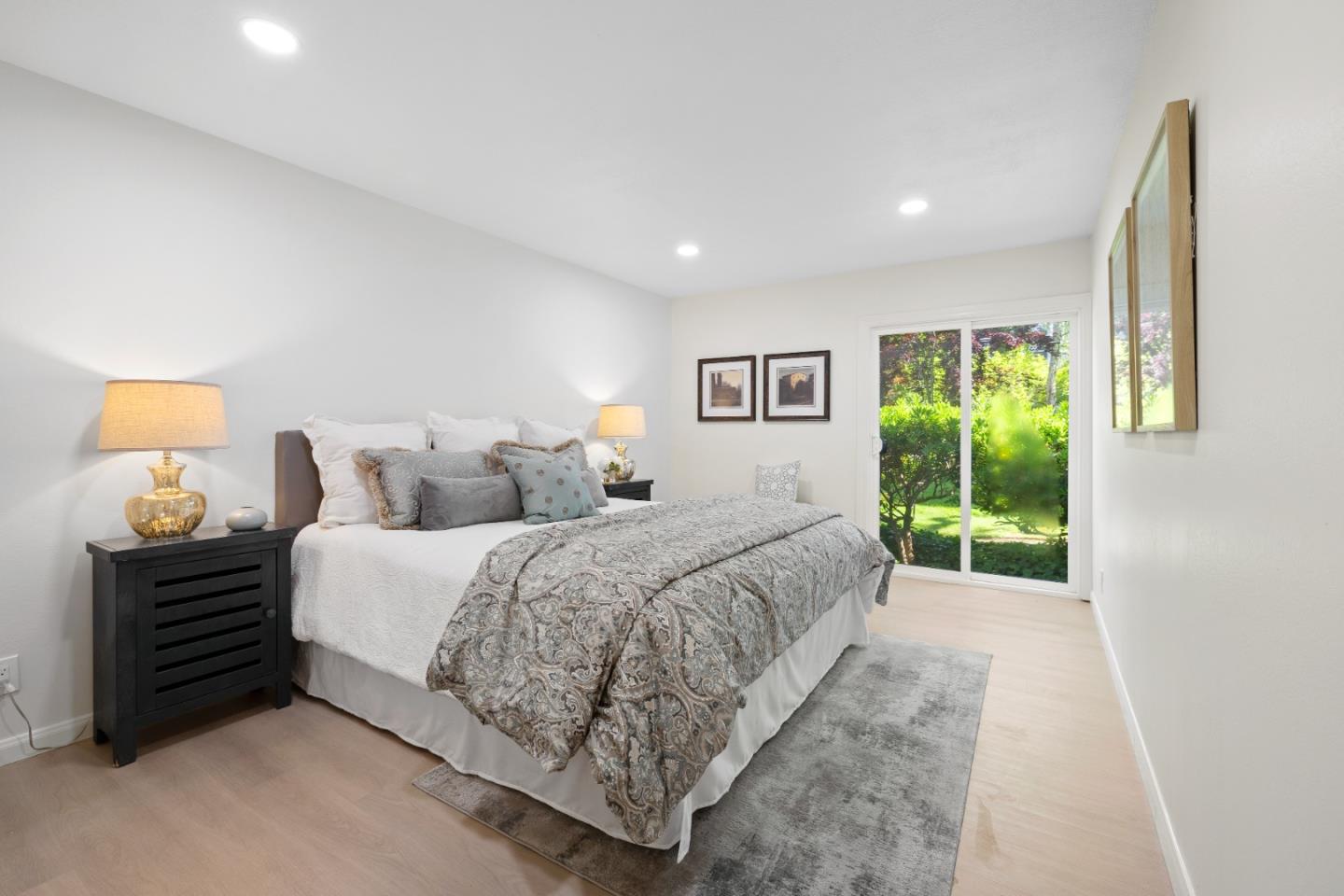 Detail Gallery Image 11 of 22 For 1057 Shell Blvd #4,  Foster City,  CA 94404 - 2 Beds | 2 Baths