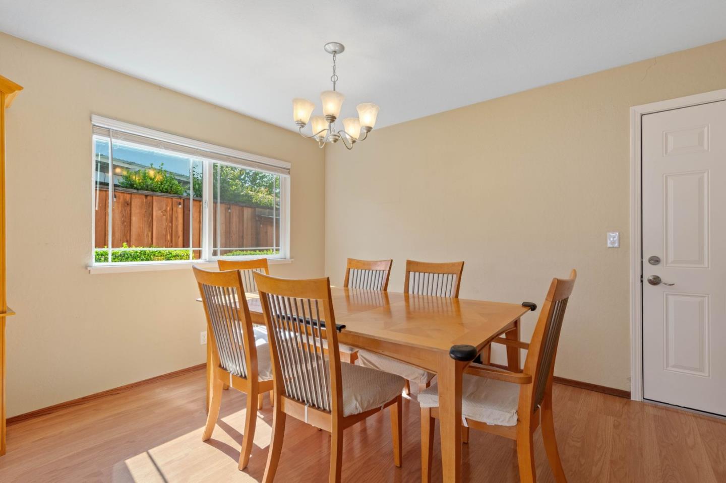 Detail Gallery Image 13 of 39 For 3341 Fronda Dr, San Jose,  CA 95148 - 3 Beds | 2 Baths