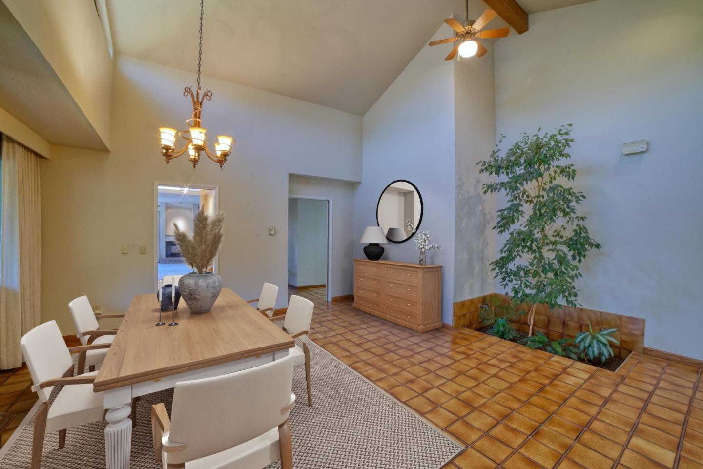 Detail Gallery Image 11 of 54 For 24325 Barn Owl Ct, Salinas,  CA 93908 - 4 Beds | 2/1 Baths