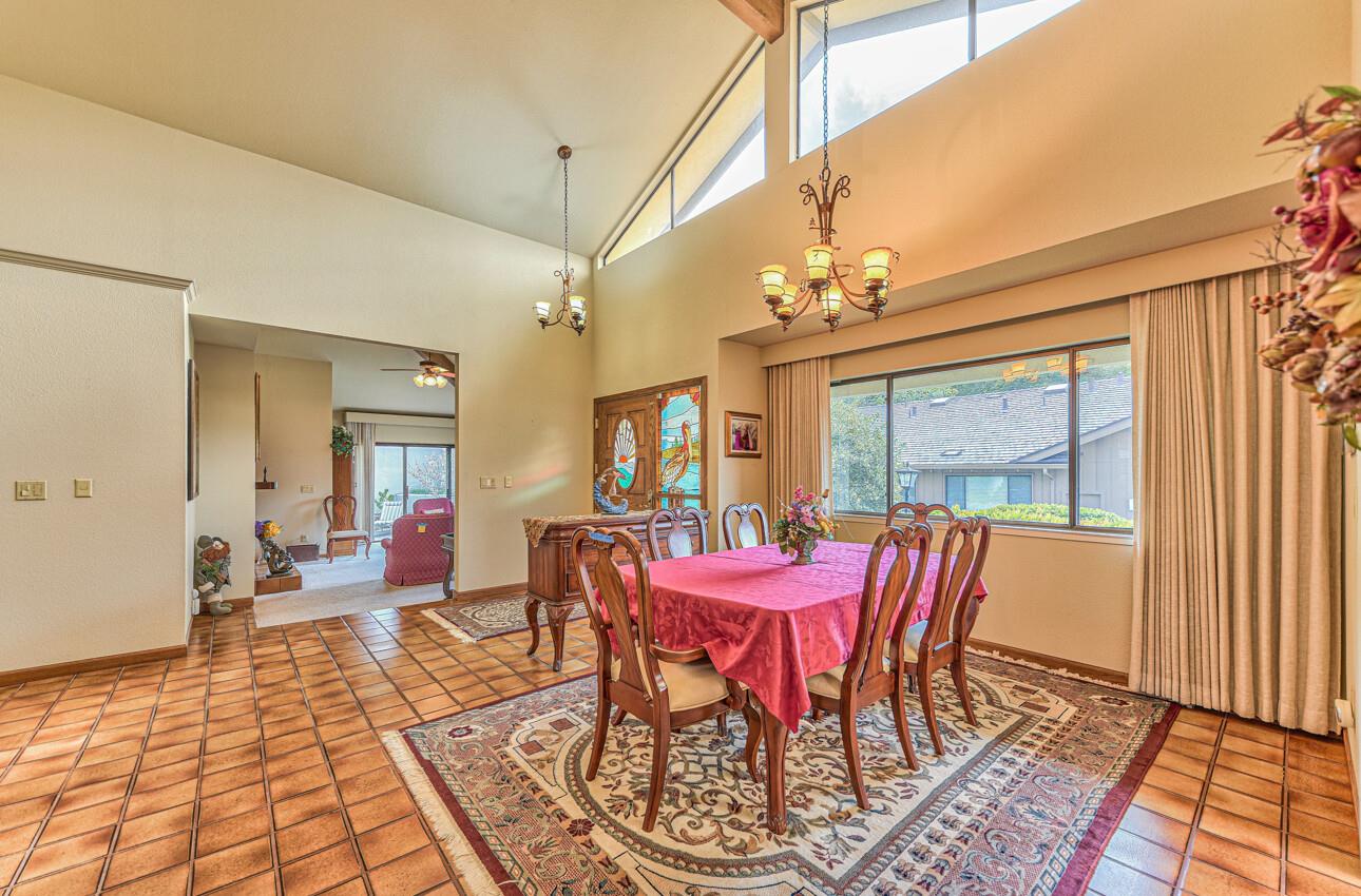 Detail Gallery Image 14 of 54 For 24325 Barn Owl Ct, Salinas,  CA 93908 - 4 Beds | 2/1 Baths