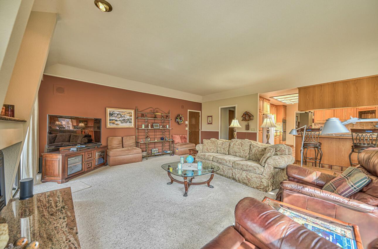 Detail Gallery Image 17 of 54 For 24325 Barn Owl Ct, Salinas,  CA 93908 - 4 Beds | 2/1 Baths
