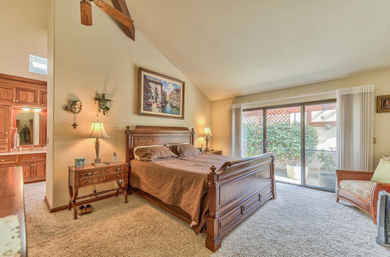 Detail Gallery Image 17 of 54 For 24325 Barn Owl Ct, Salinas,  CA 93908 - 4 Beds | 2/1 Baths