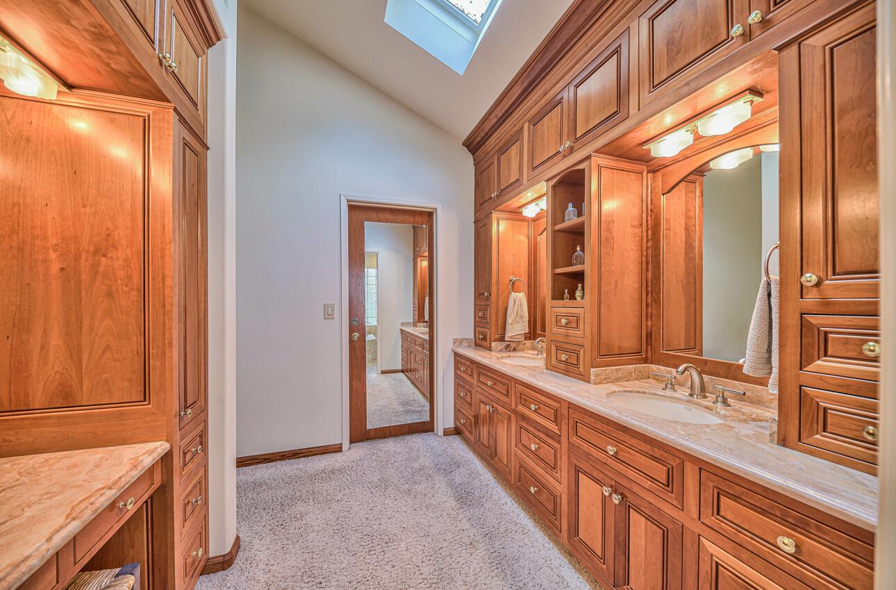 Detail Gallery Image 29 of 54 For 24325 Barn Owl Ct, Salinas,  CA 93908 - 4 Beds | 2/1 Baths