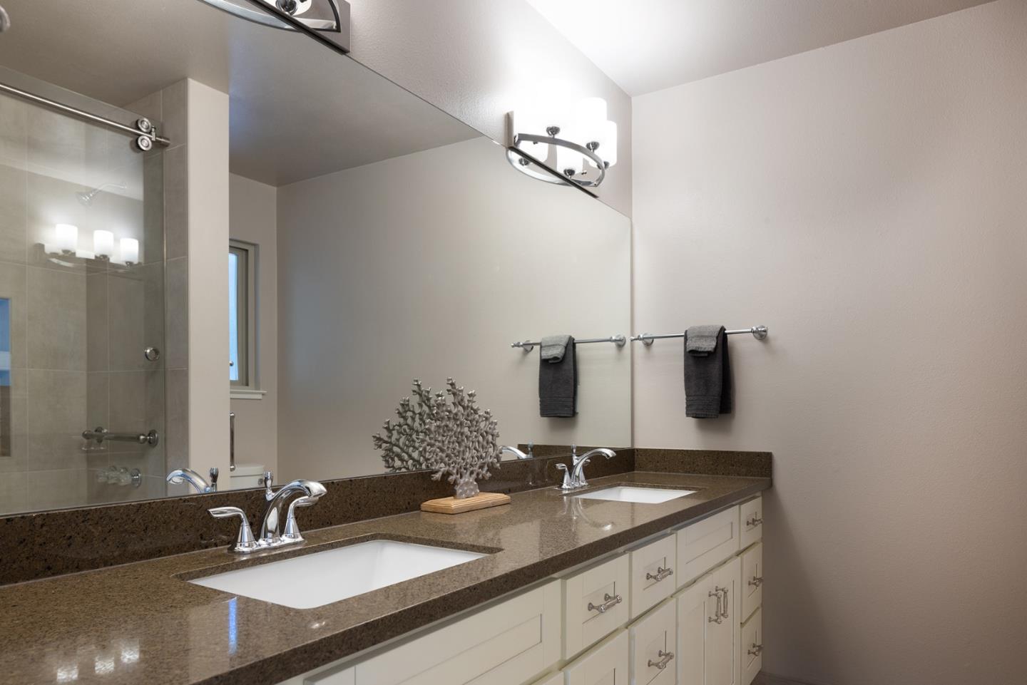 Detail Gallery Image 14 of 20 For 1208 Lake Ct, Pebble Beach,  CA 93953 - 4 Beds | 2/1 Baths