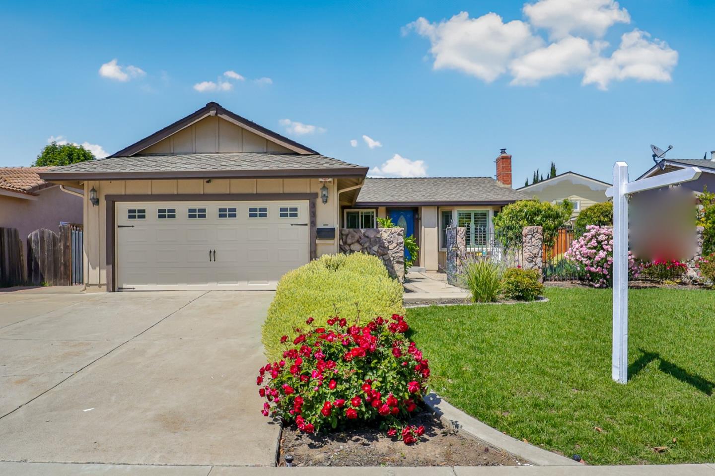 Detail Gallery Image 1 of 28 For 335 Avenida Pinos, San Jose,  CA 95123 - 3 Beds | 2 Baths