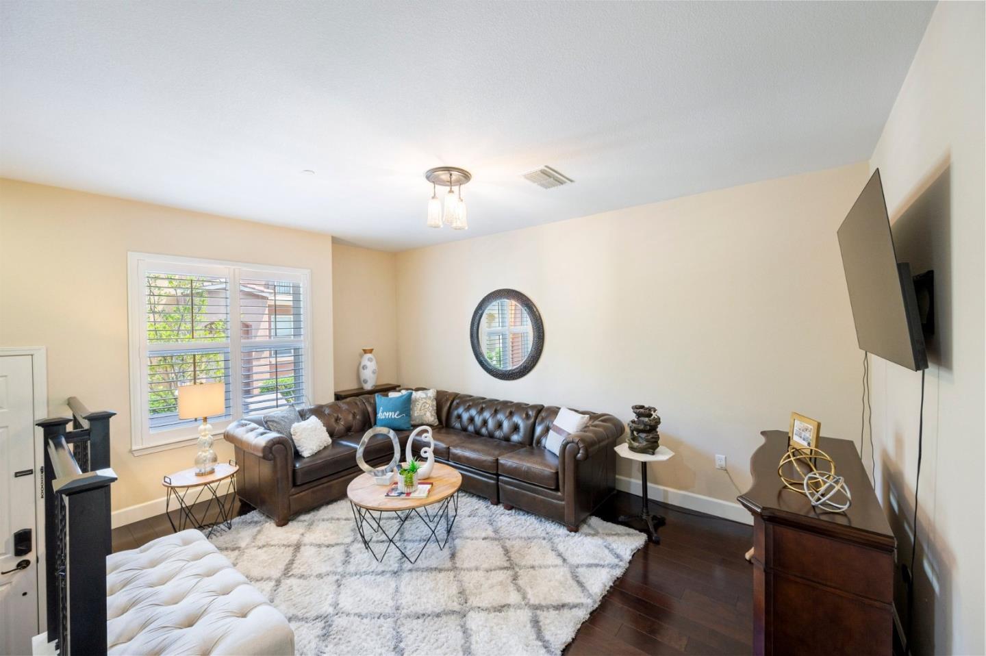 Detail Gallery Image 13 of 45 For 265 Esfahan Ct, San Jose,  CA 95111 - 2 Beds | 2/1 Baths