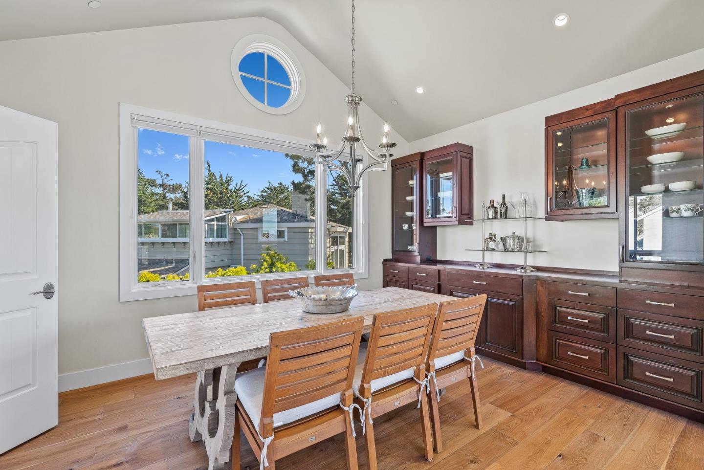Detail Gallery Image 13 of 39 For 2993 Cormorant Rd, Pebble Beach,  CA 93953 - 4 Beds | 3/1 Baths