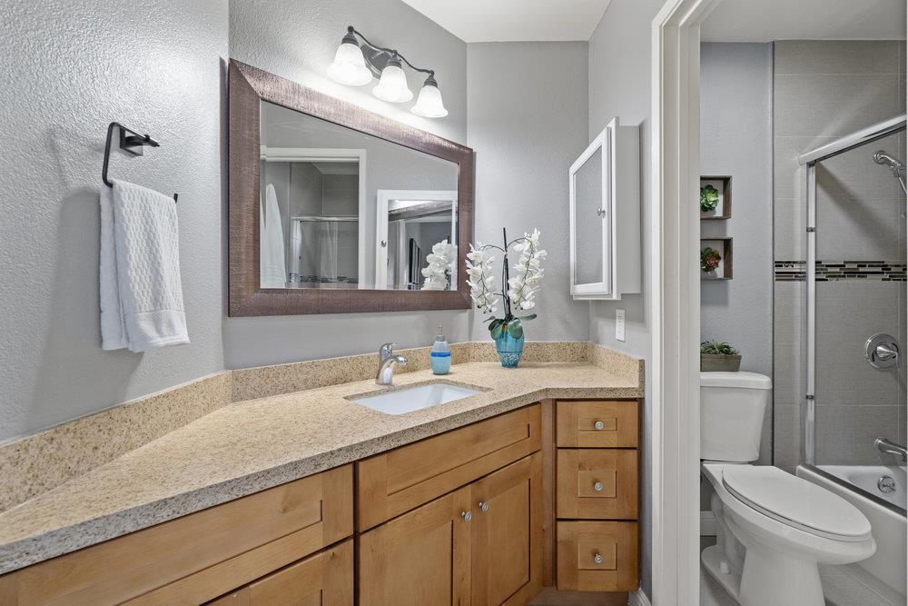 Detail Gallery Image 26 of 53 For 573 Shadow Dance Dr, San Jose,  CA 95110 - 2 Beds | 2 Baths