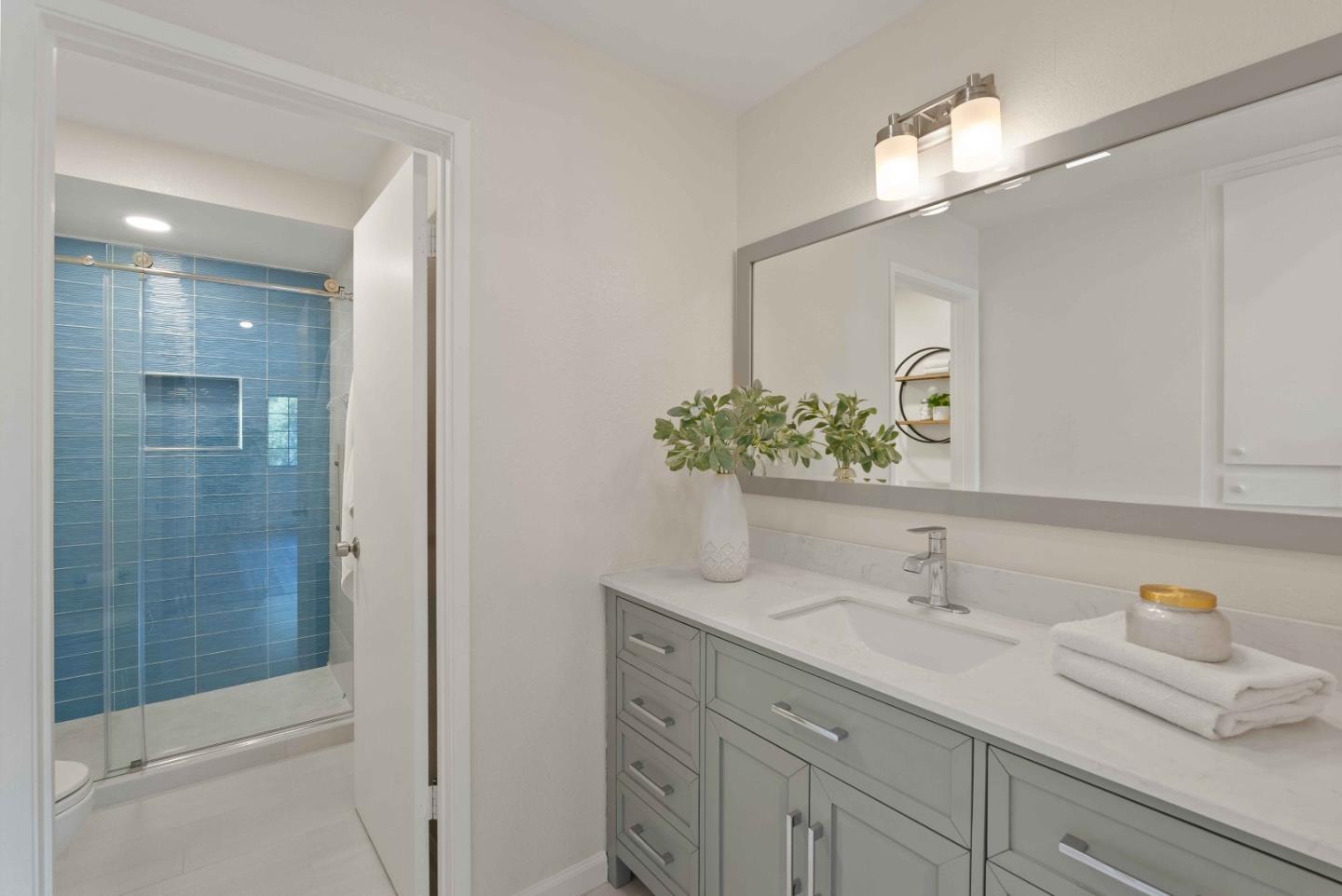 Detail Gallery Image 19 of 33 For 115 Shelley Ave #D,  Campbell,  CA 95008 - 3 Beds | 2/1 Baths