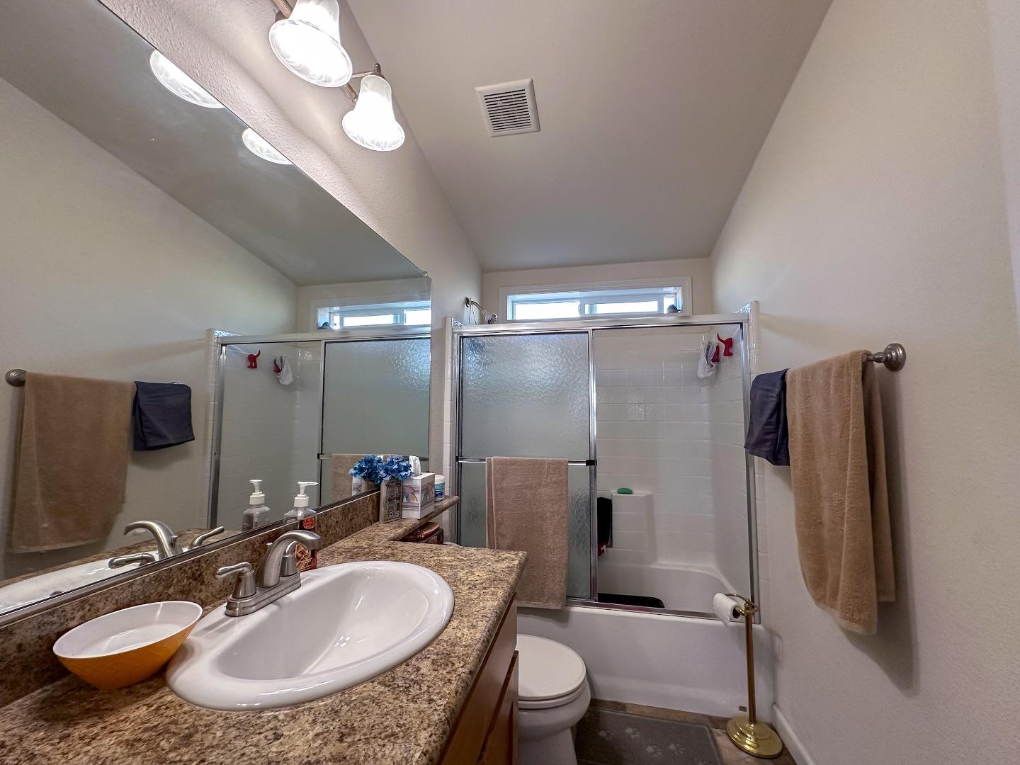 Detail Gallery Image 16 of 24 For 1220 Tasman Dr #556,  Sunnyvale,  CA 94089 - 3 Beds | 2 Baths