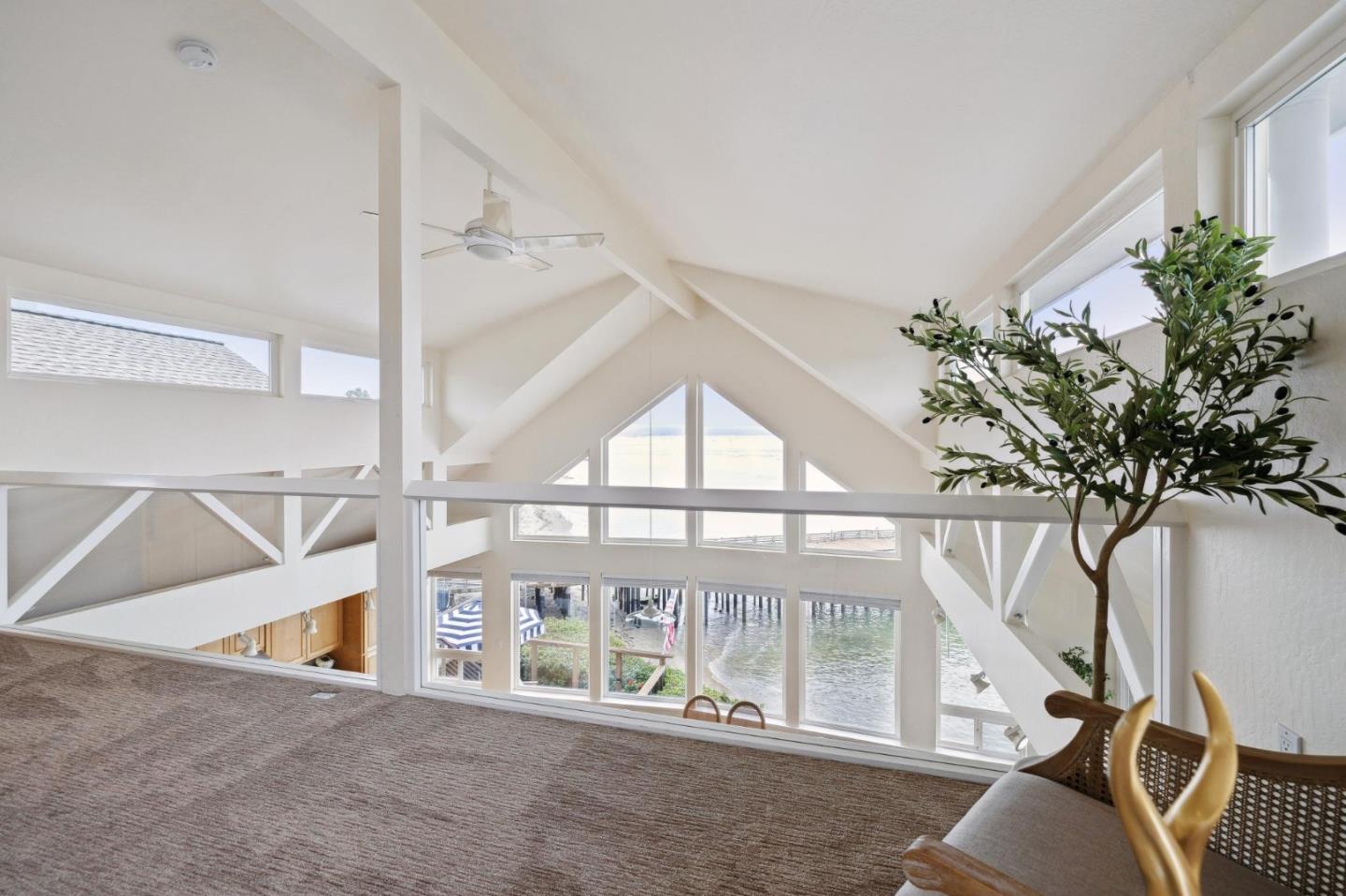 Detail Gallery Image 31 of 92 For 4920 Cliff Dr, Capitola,  CA 95010 - 3 Beds | 1/1 Baths