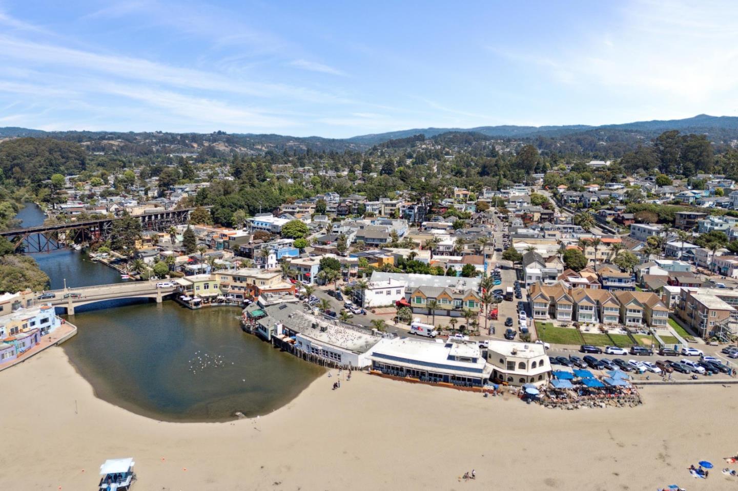 Detail Gallery Image 35 of 92 For 4920 Cliff Dr, Capitola,  CA 95010 - 3 Beds | 1/1 Baths