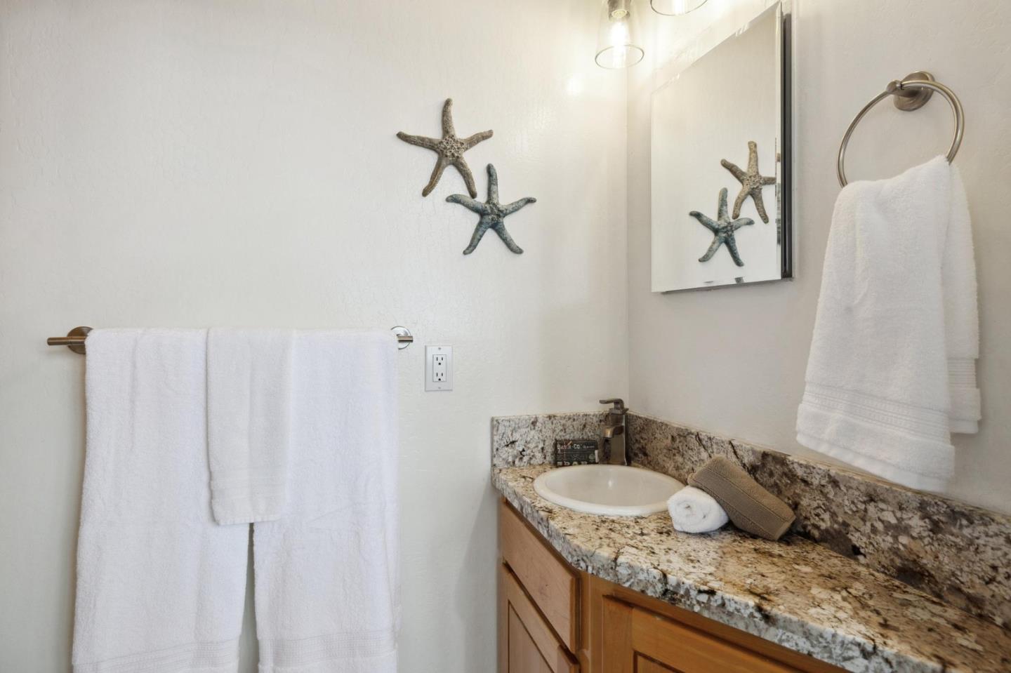 Detail Gallery Image 59 of 92 For 4920 Cliff Dr, Capitola,  CA 95010 - 3 Beds | 1/1 Baths