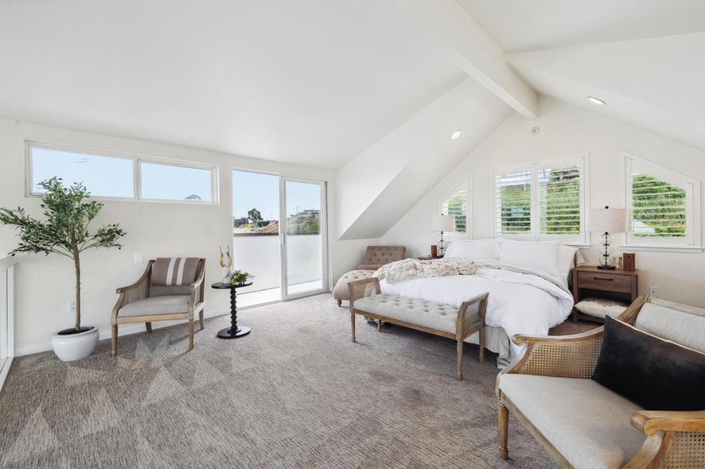 Detail Gallery Image 60 of 92 For 4920 Cliff Dr, Capitola,  CA 95010 - 3 Beds | 1/1 Baths