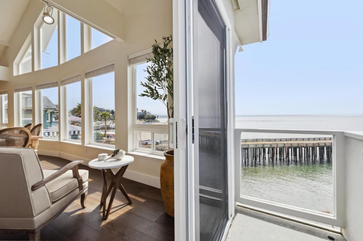 Detail Gallery Image 69 of 92 For 4920 Cliff Dr, Capitola,  CA 95010 - 3 Beds | 1/1 Baths