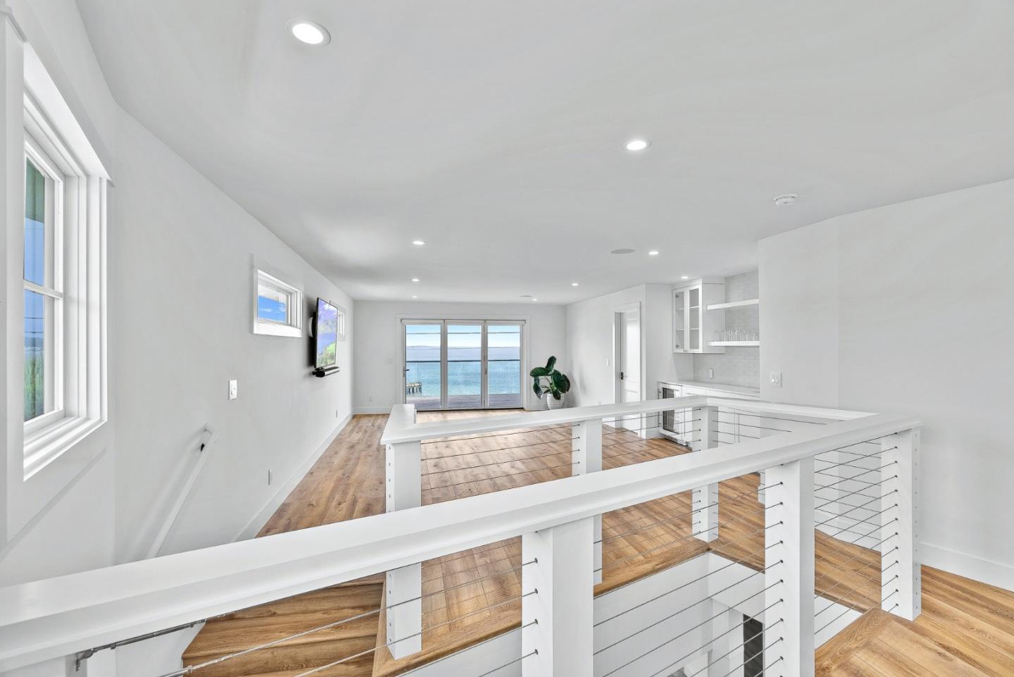Detail Gallery Image 21 of 48 For 1375 Prospect Ave, Capitola,  CA 95010 - 4 Beds | 4/1 Baths
