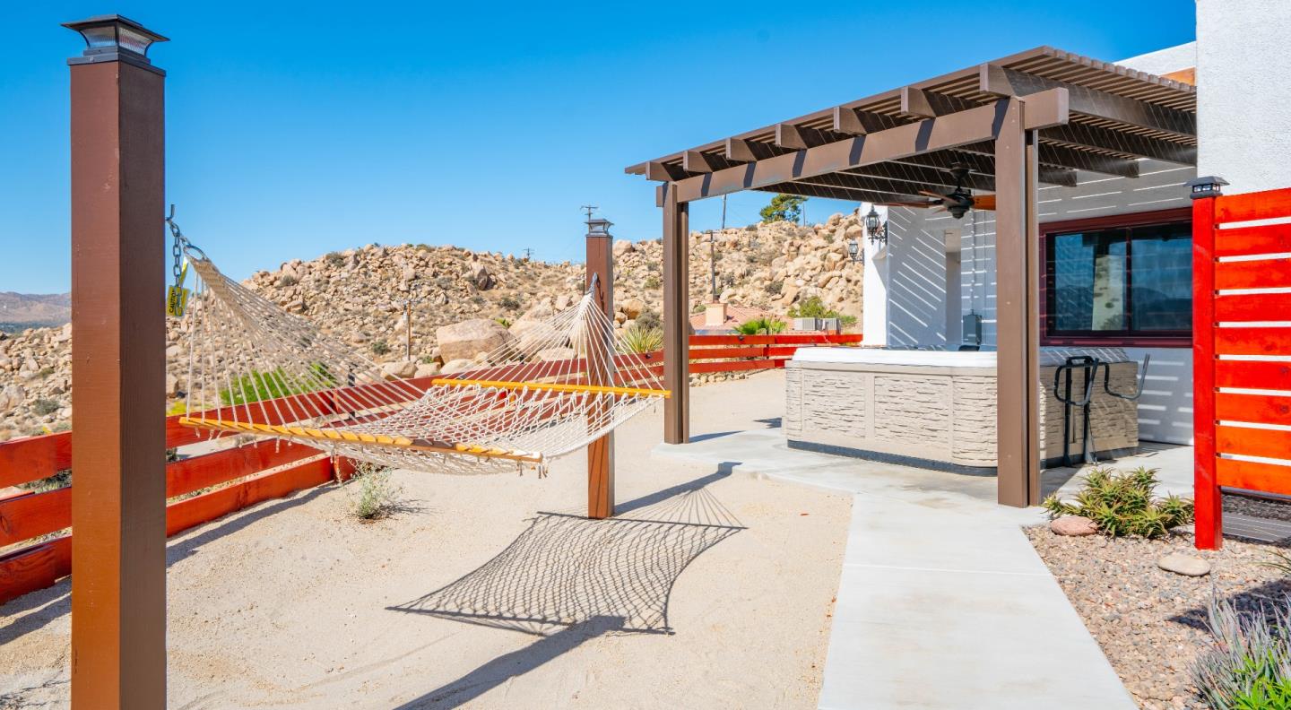 Detail Gallery Image 15 of 127 For 57263 Farrelo Rd, Yucca Valley,  CA 92284 - 3 Beds | 2/1 Baths