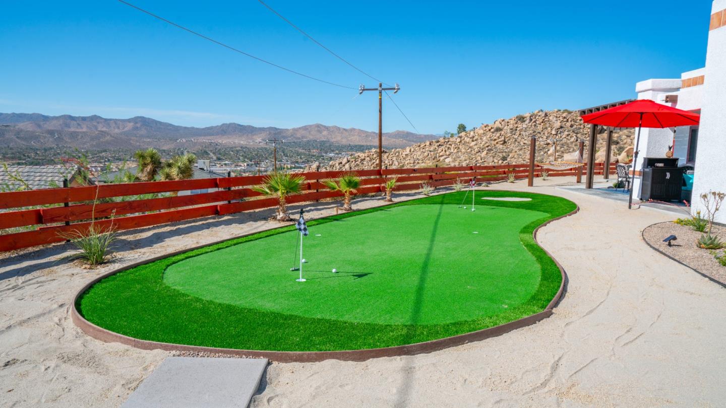 Detail Gallery Image 5 of 127 For 57263 Farrelo Rd, Yucca Valley,  CA 92284 - 3 Beds | 2/1 Baths
