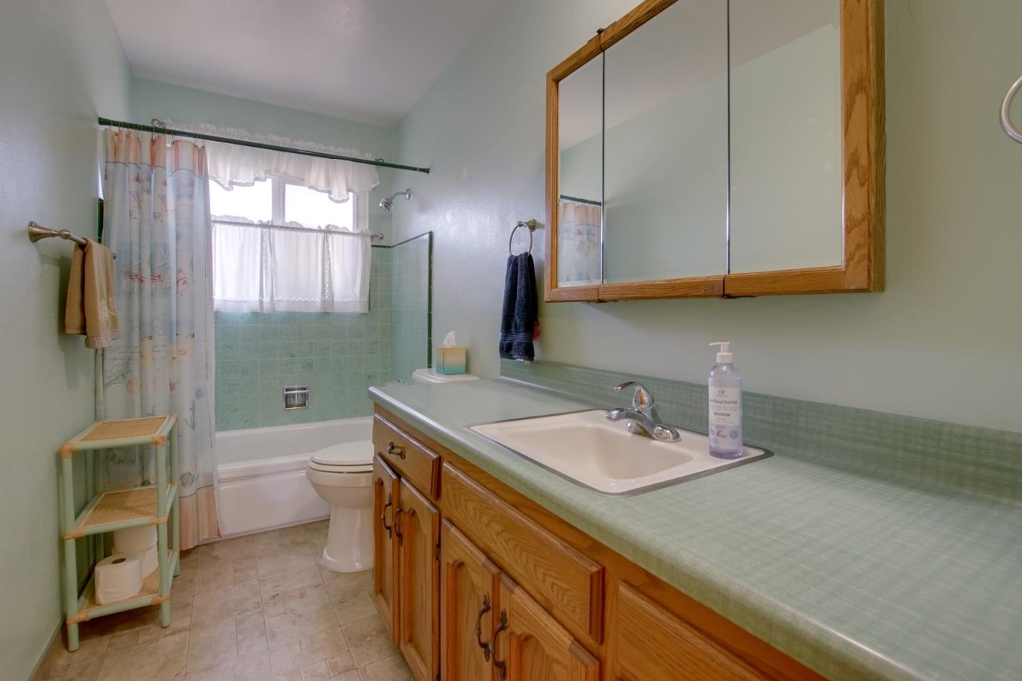 840 South St, Hollister, CA 95023 photo 18