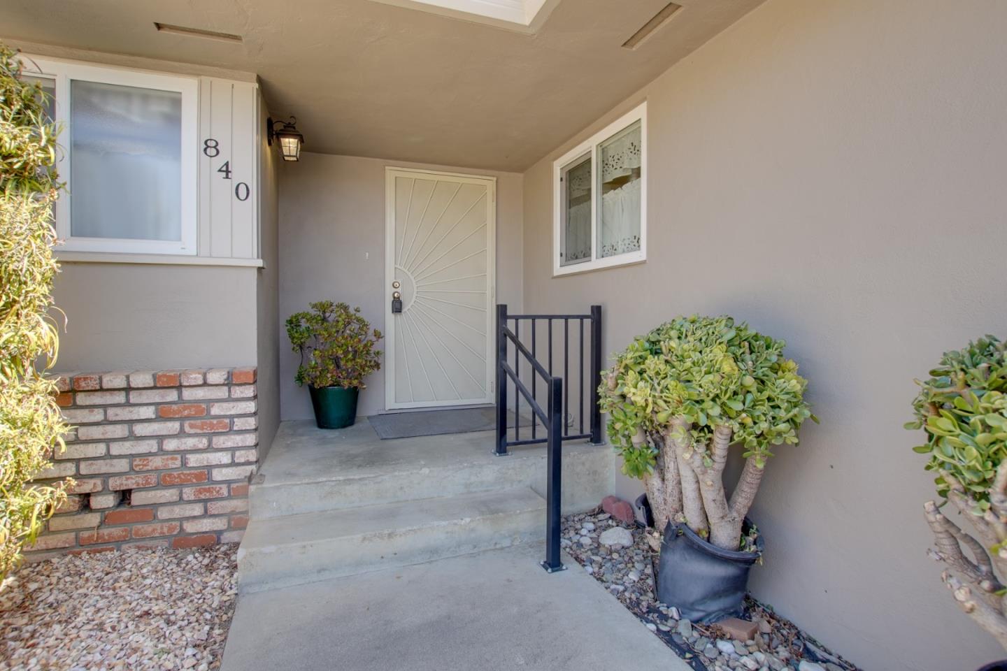 Detail Gallery Image 6 of 43 For 840 South St, Hollister,  CA 95023 - 3 Beds | 2 Baths