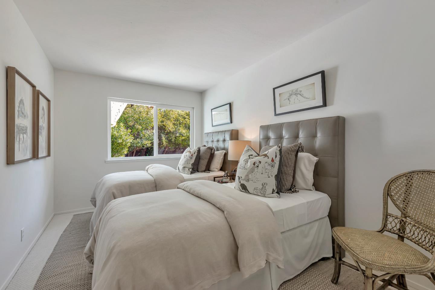 Detail Gallery Image 27 of 38 For 243 Marchmont Dr, Los Gatos,  CA 95032 - 5 Beds | 2/1 Baths