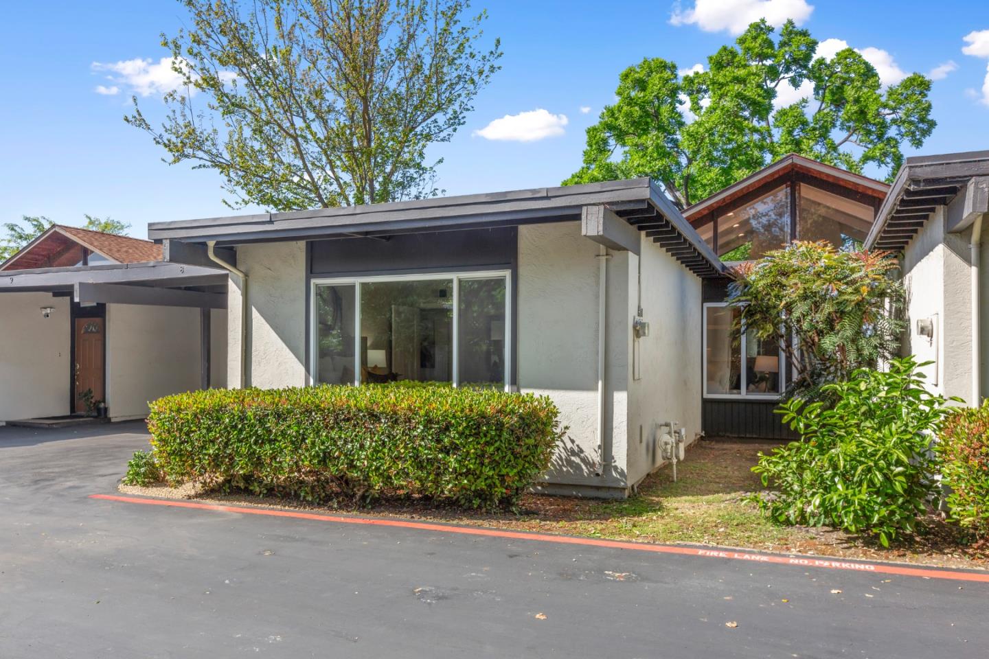 Detail Gallery Image 1 of 1 For 8 Cassandra Way, Mountain View,  CA 94043 - 2 Beds | 2 Baths