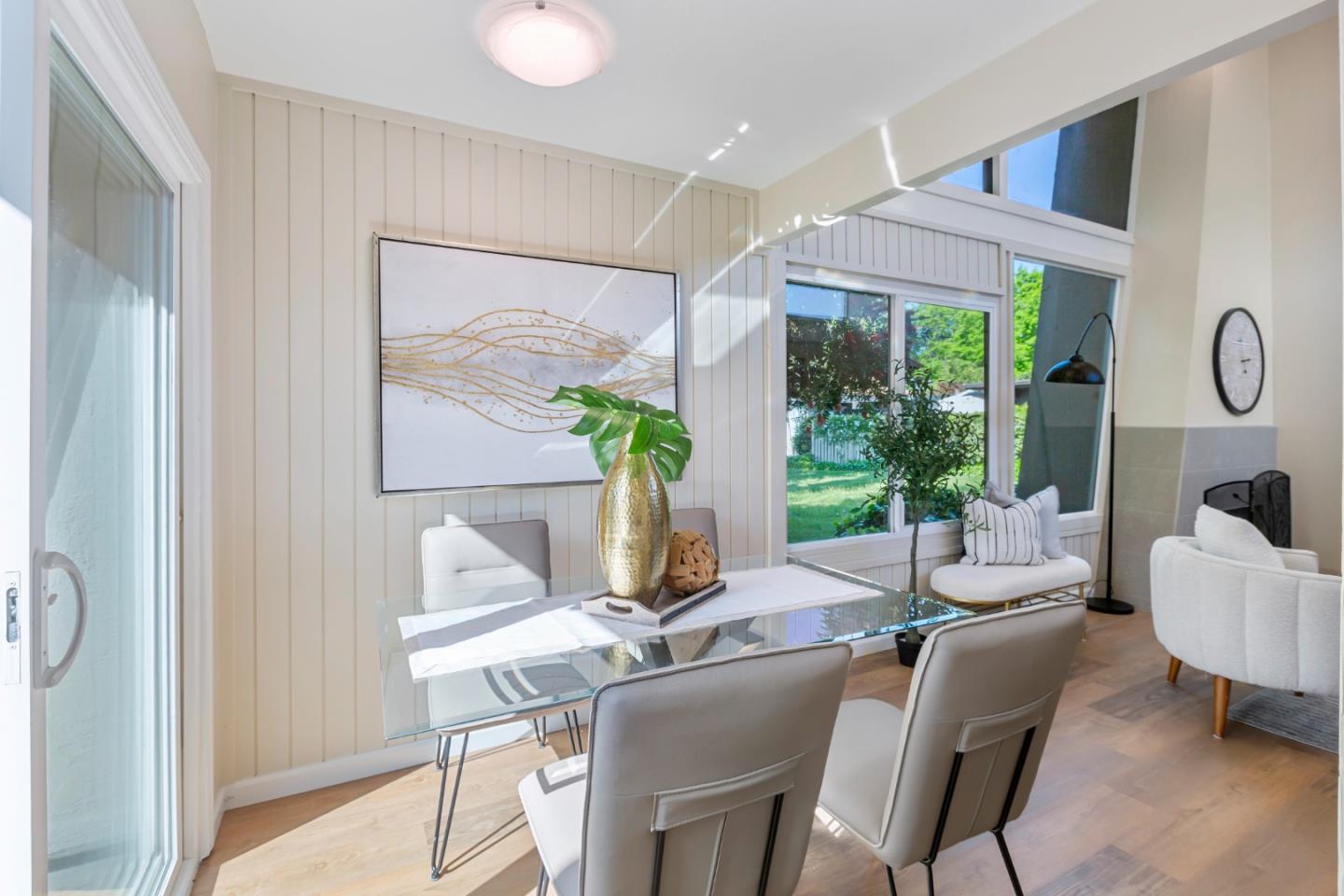 Detail Gallery Image 10 of 35 For 8 Cassandra Way, Mountain View,  CA 94043 - 2 Beds | 2 Baths