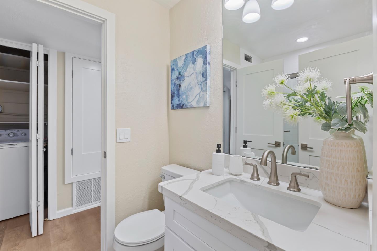 Detail Gallery Image 22 of 35 For 8 Cassandra Way, Mountain View,  CA 94043 - 2 Beds | 2 Baths
