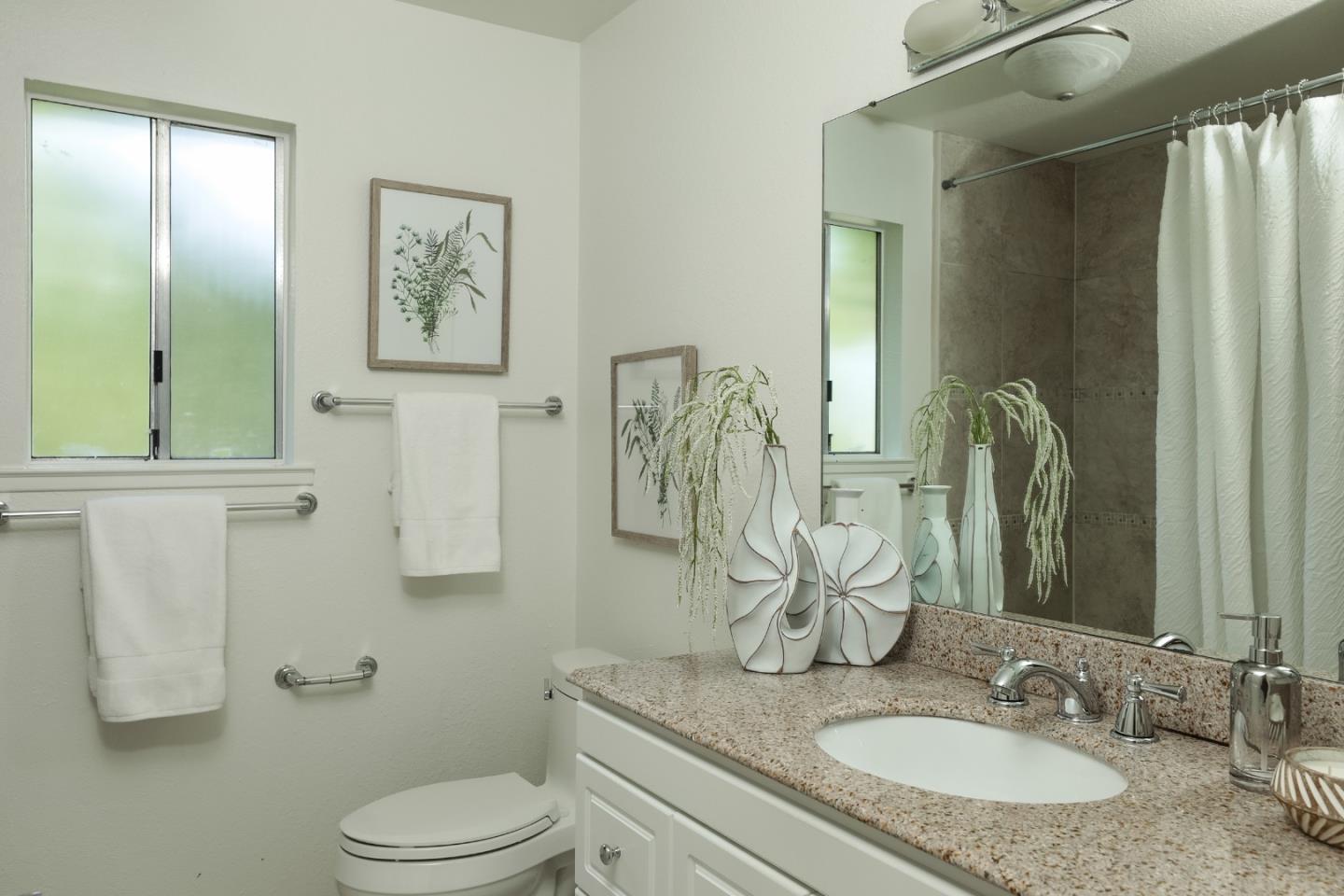Detail Gallery Image 9 of 25 For 264 N Whisman Rd #19,  Mountain View,  CA 94043 - 2 Beds | 1 Baths