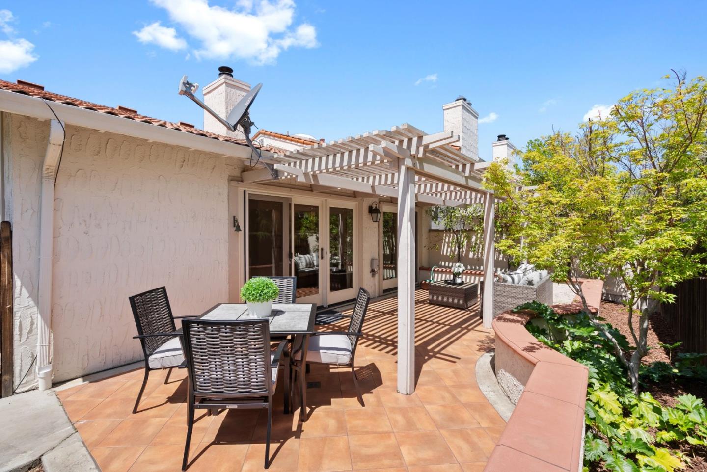 Detail Gallery Image 27 of 36 For 100 Calle Larga, Los Gatos,  CA 95032 - 3 Beds | 2 Baths