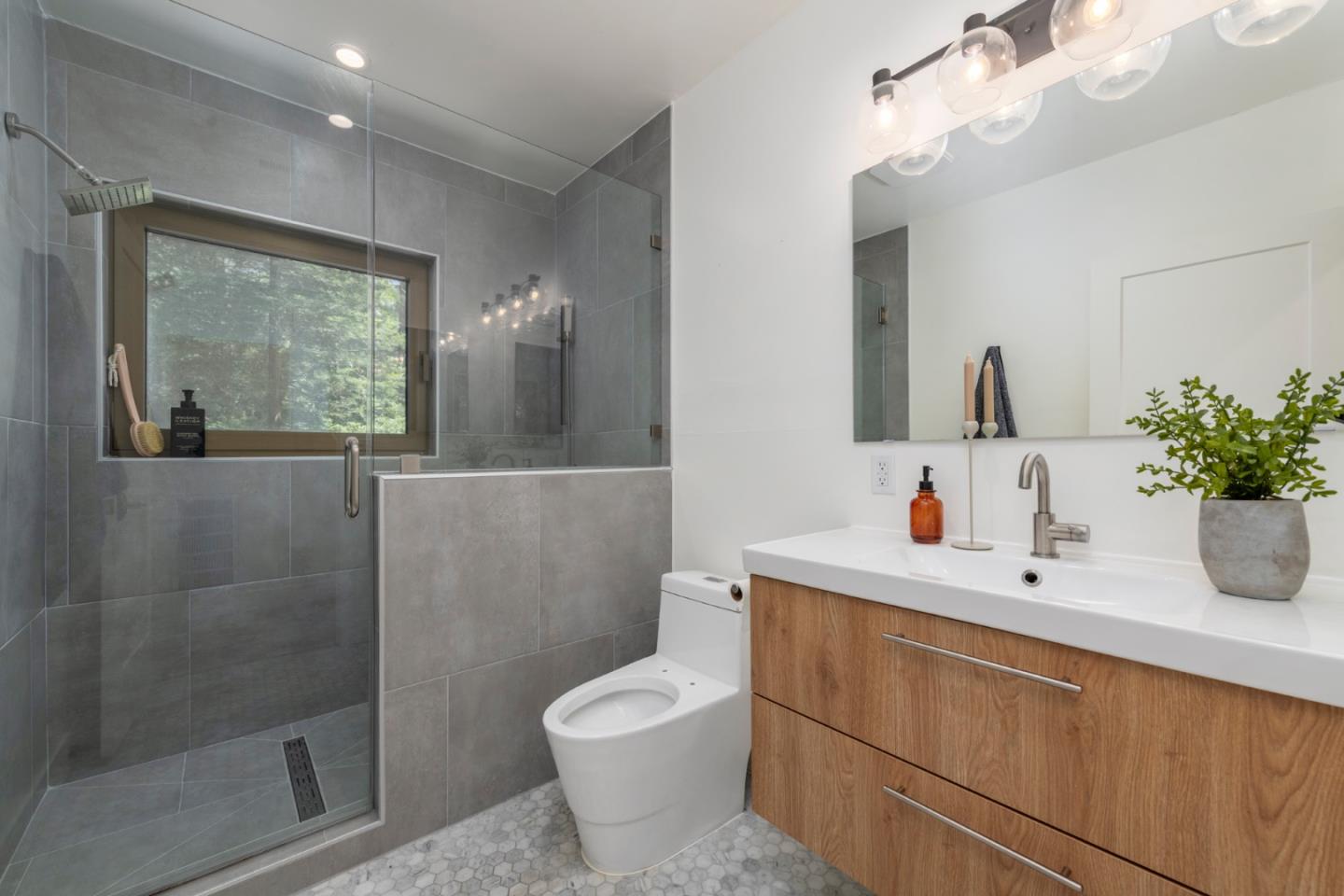 Detail Gallery Image 106 of 116 For 12 Las Aromas, Orinda,  CA 94563 - 8 Beds | 6/5 Baths