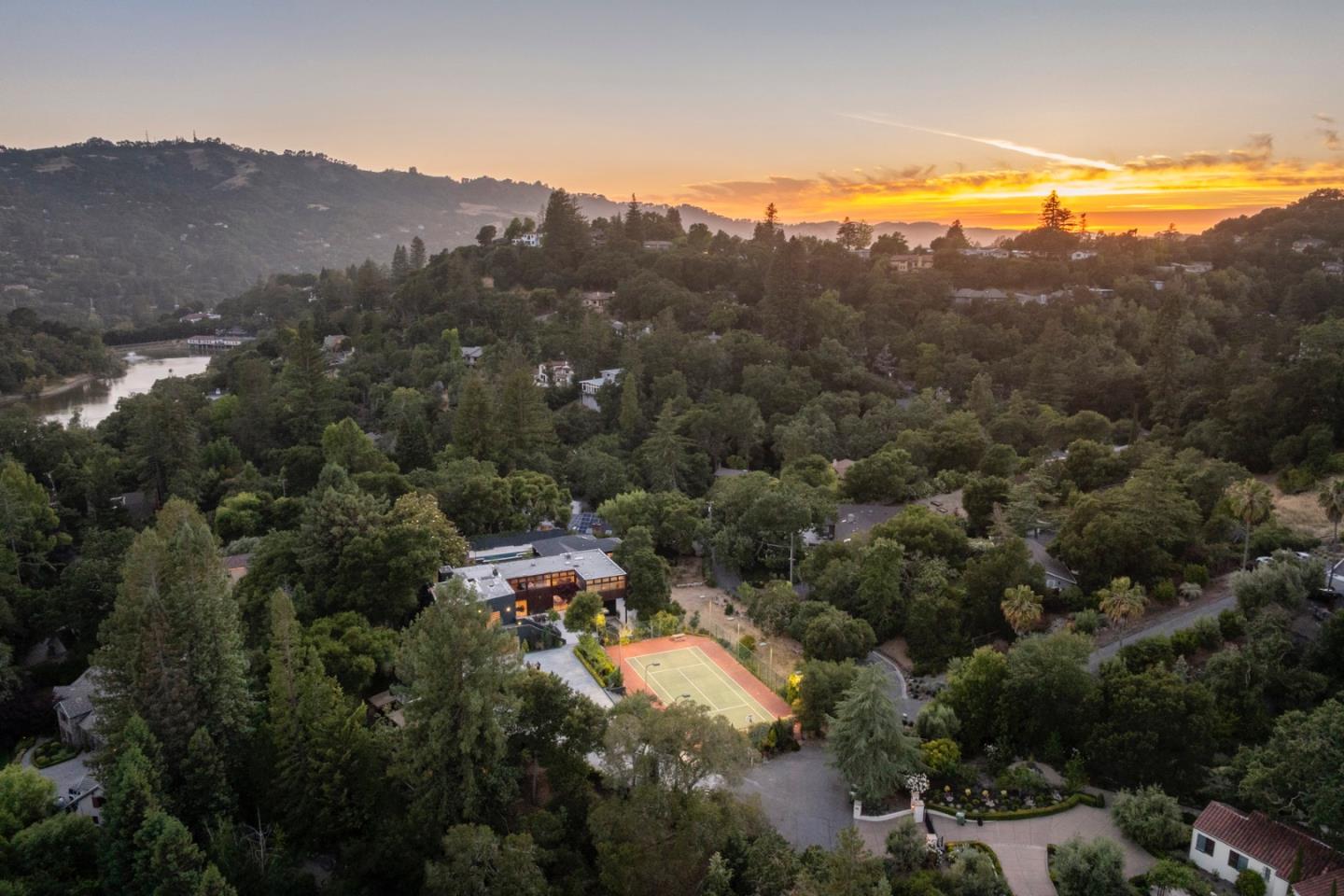 Detail Gallery Image 112 of 116 For 12 Las Aromas, Orinda,  CA 94563 - 8 Beds | 6/5 Baths