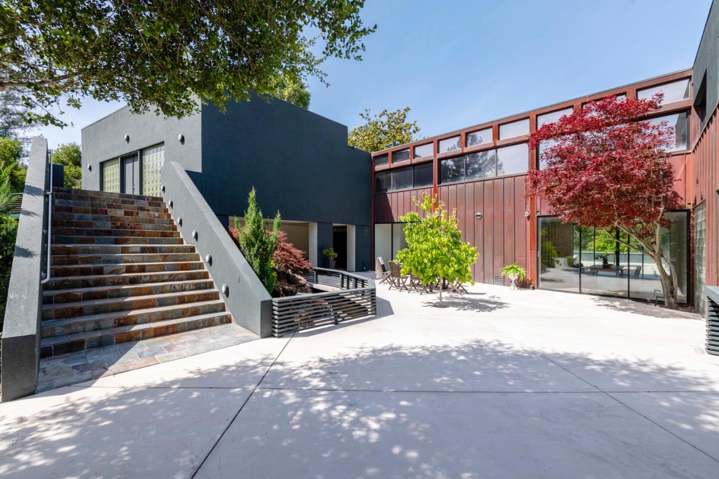Detail Gallery Image 13 of 116 For 12 Las Aromas, Orinda,  CA 94563 - 8 Beds | 6/5 Baths