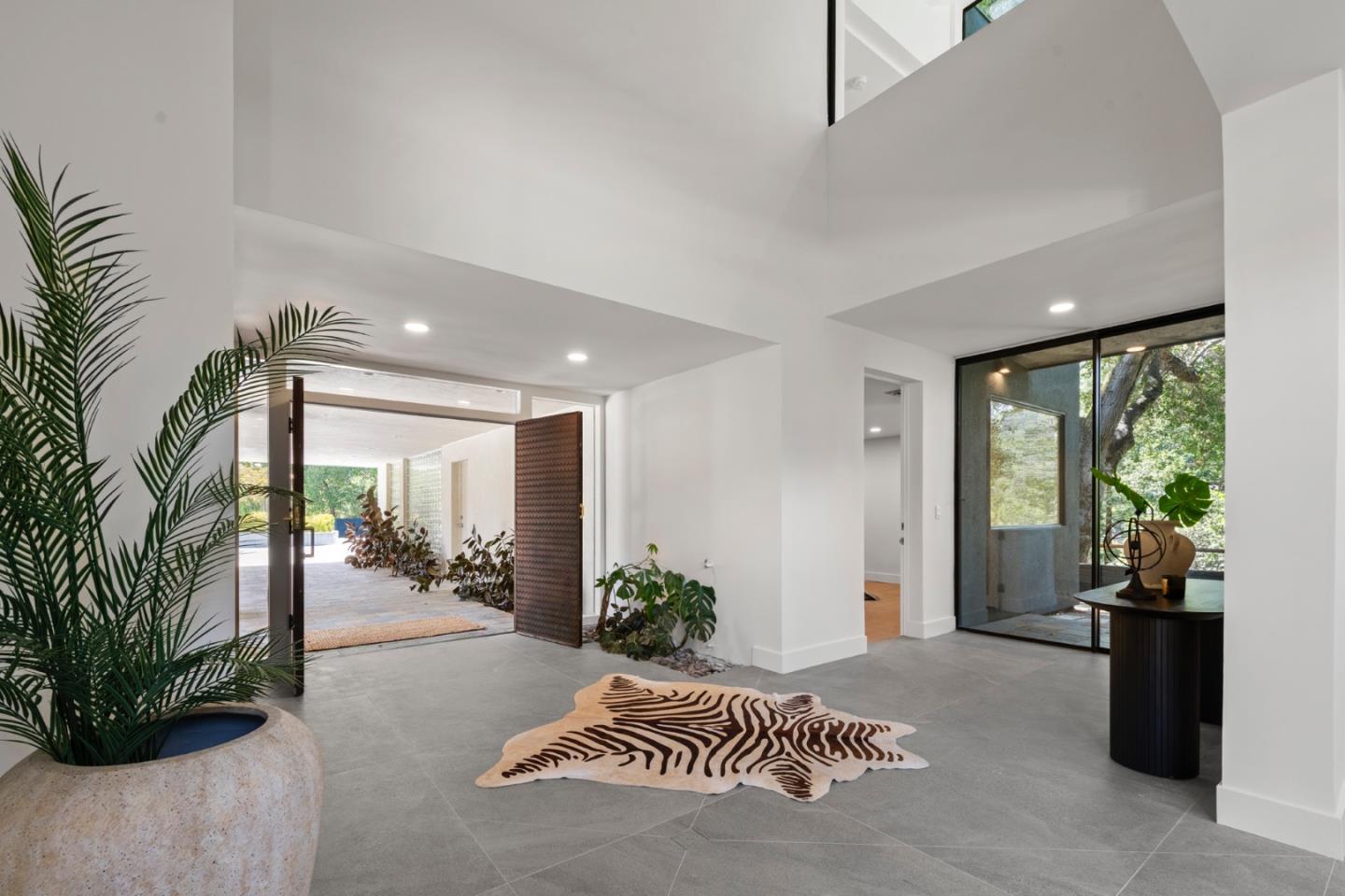 Detail Gallery Image 23 of 116 For 12 Las Aromas, Orinda,  CA 94563 - 8 Beds | 6/5 Baths