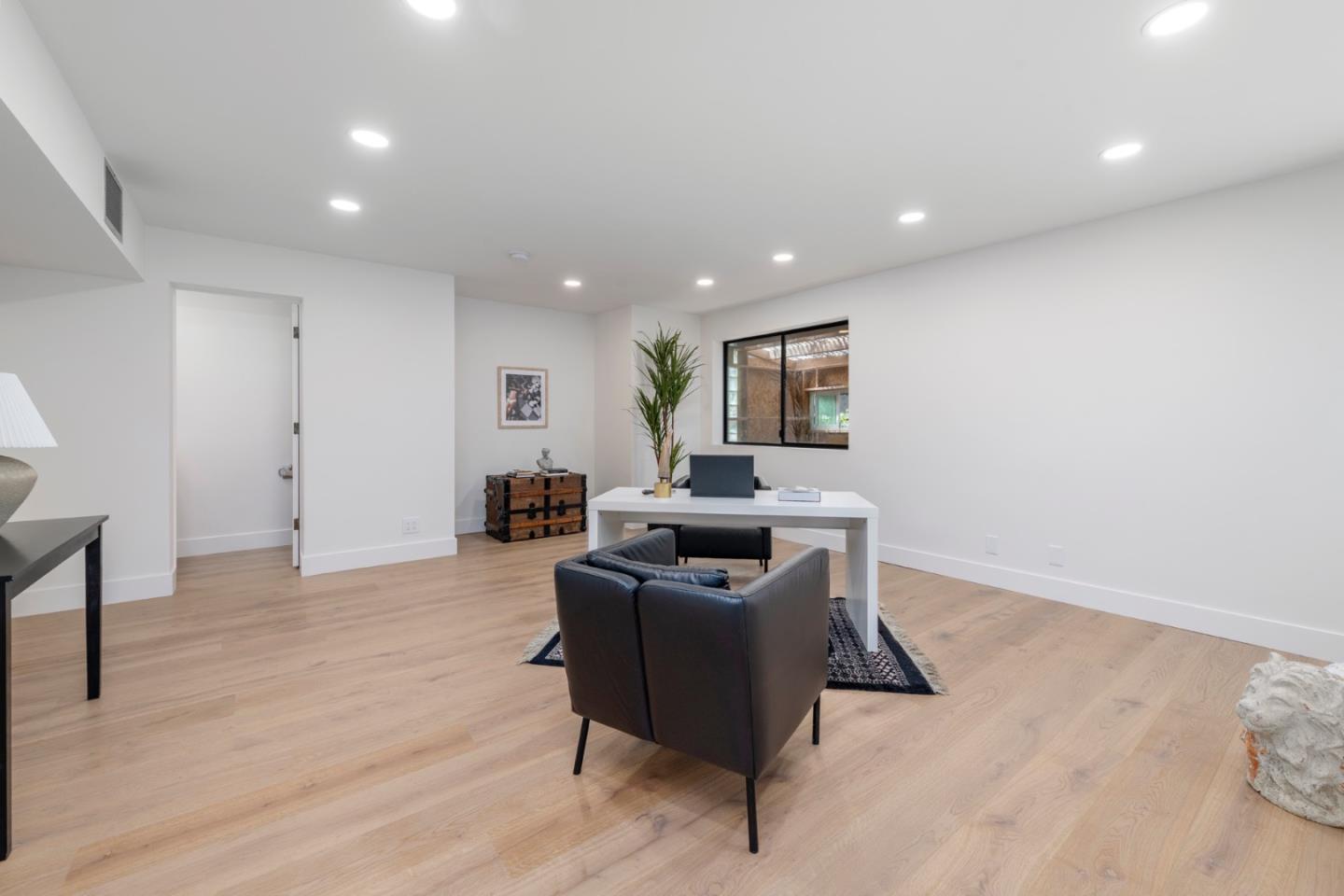 Detail Gallery Image 25 of 116 For 12 Las Aromas, Orinda,  CA 94563 - 8 Beds | 6/5 Baths