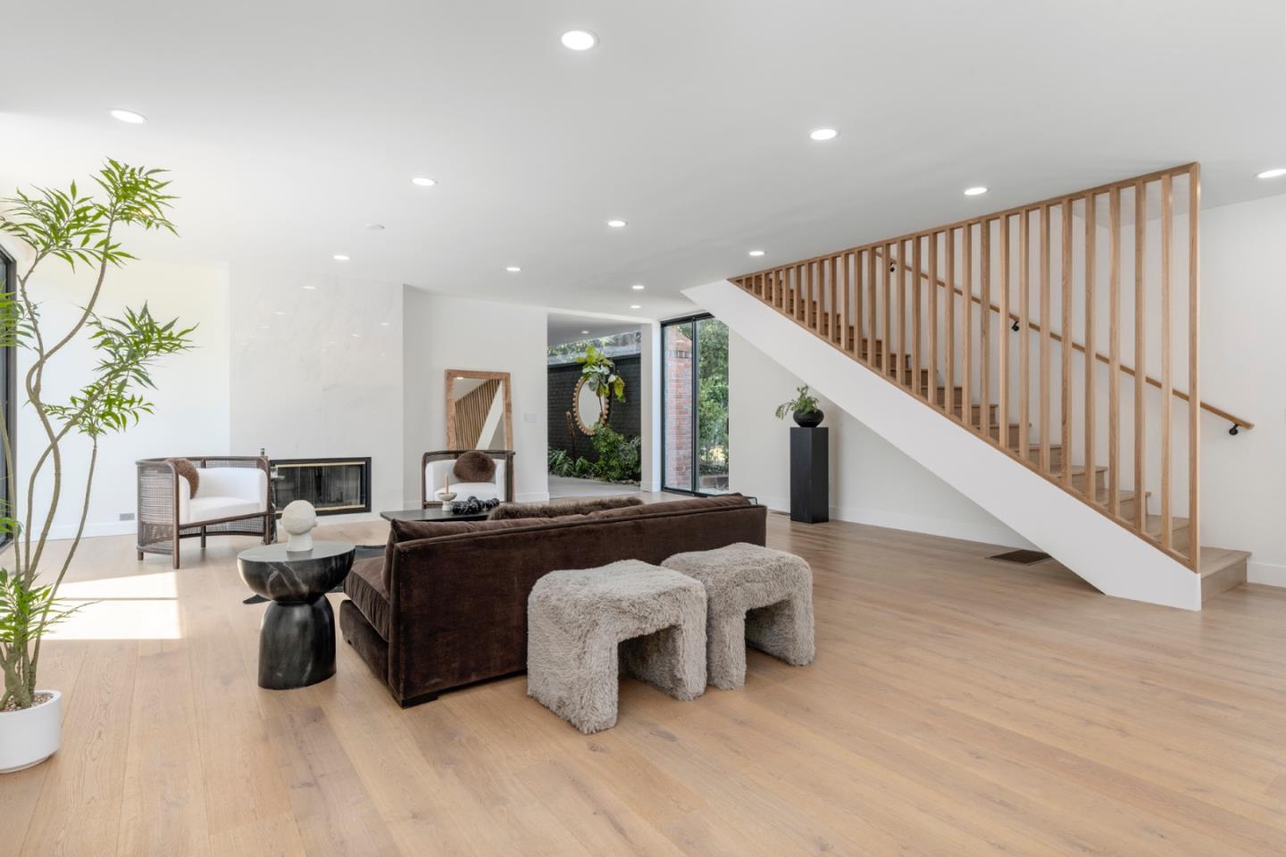 Detail Gallery Image 28 of 116 For 12 Las Aromas, Orinda,  CA 94563 - 8 Beds | 6/5 Baths