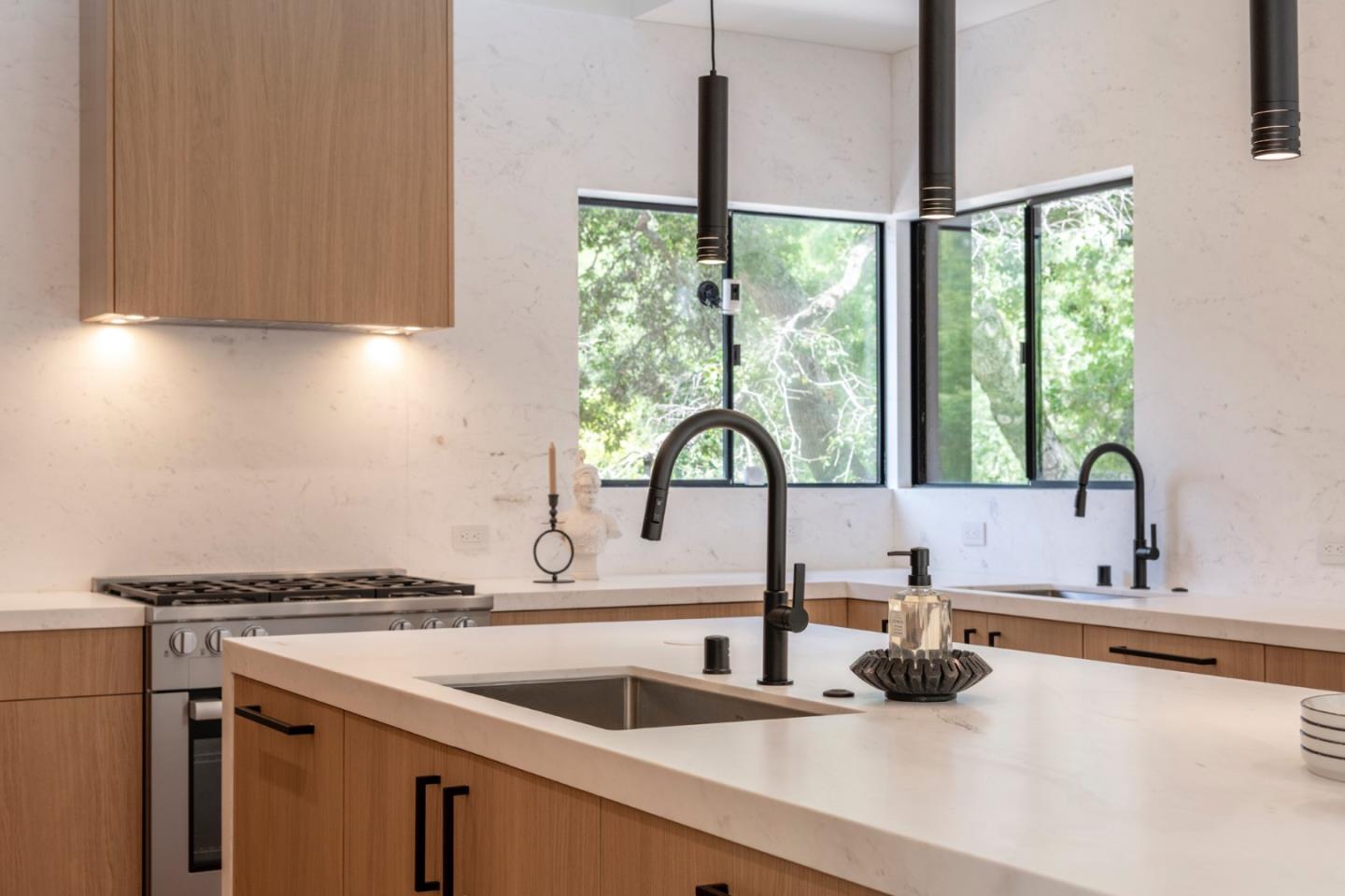 Detail Gallery Image 43 of 116 For 12 Las Aromas, Orinda,  CA 94563 - 8 Beds | 6/5 Baths