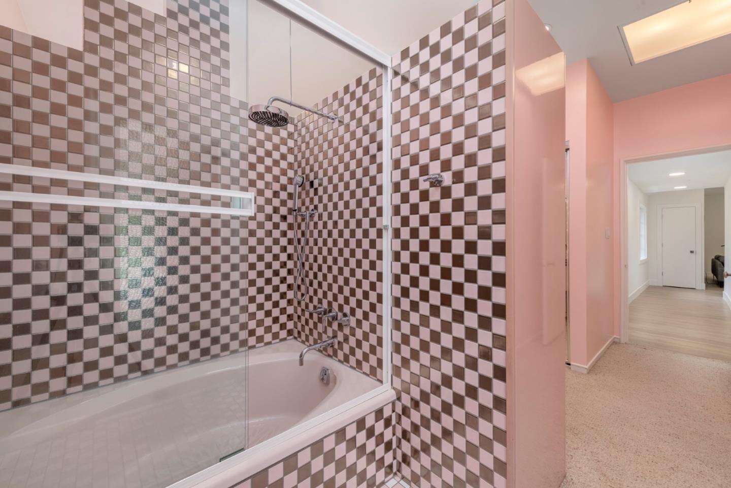 Detail Gallery Image 54 of 116 For 12 Las Aromas, Orinda,  CA 94563 - 8 Beds | 6/5 Baths