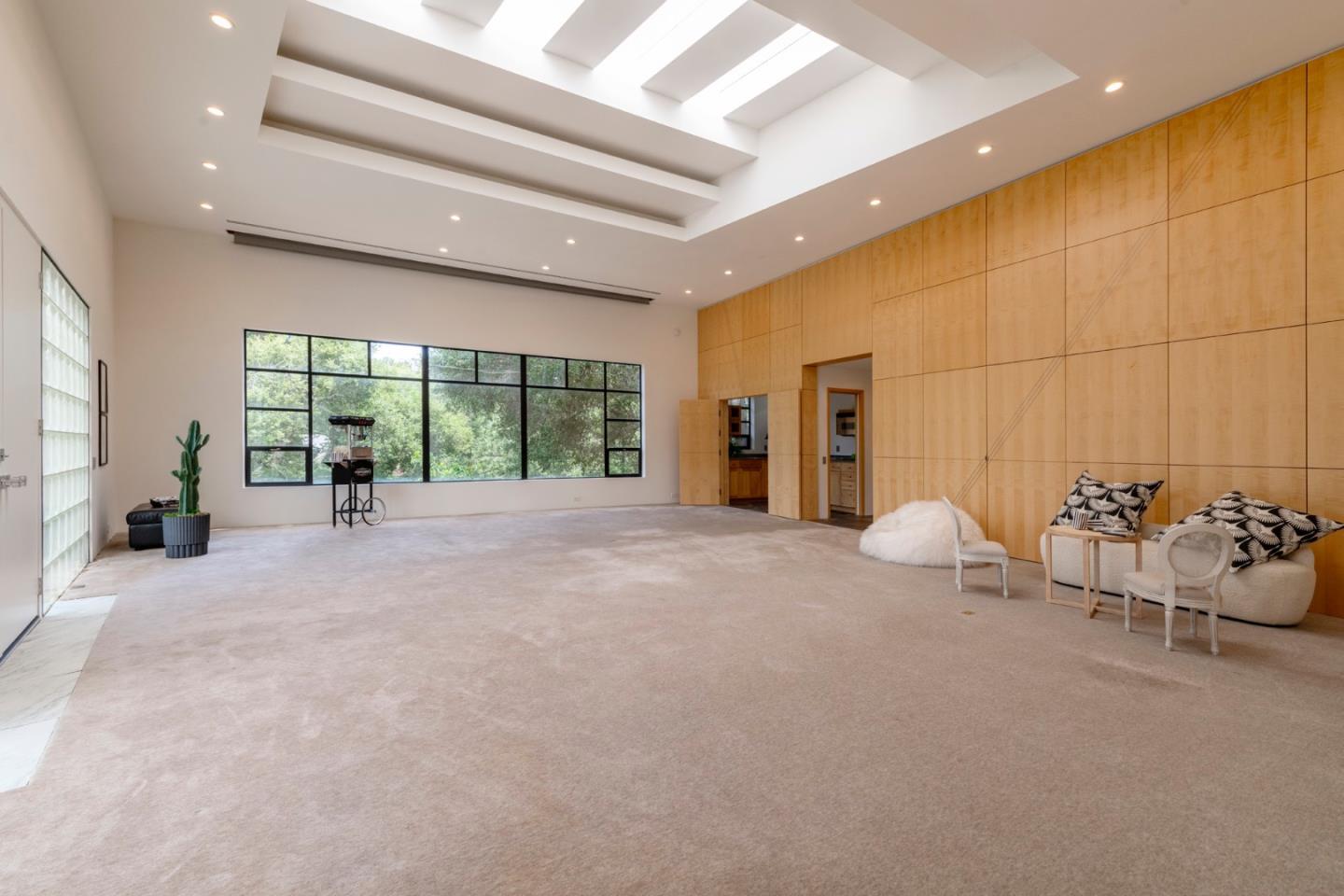 Detail Gallery Image 85 of 116 For 12 Las Aromas, Orinda,  CA 94563 - 8 Beds | 6/5 Baths