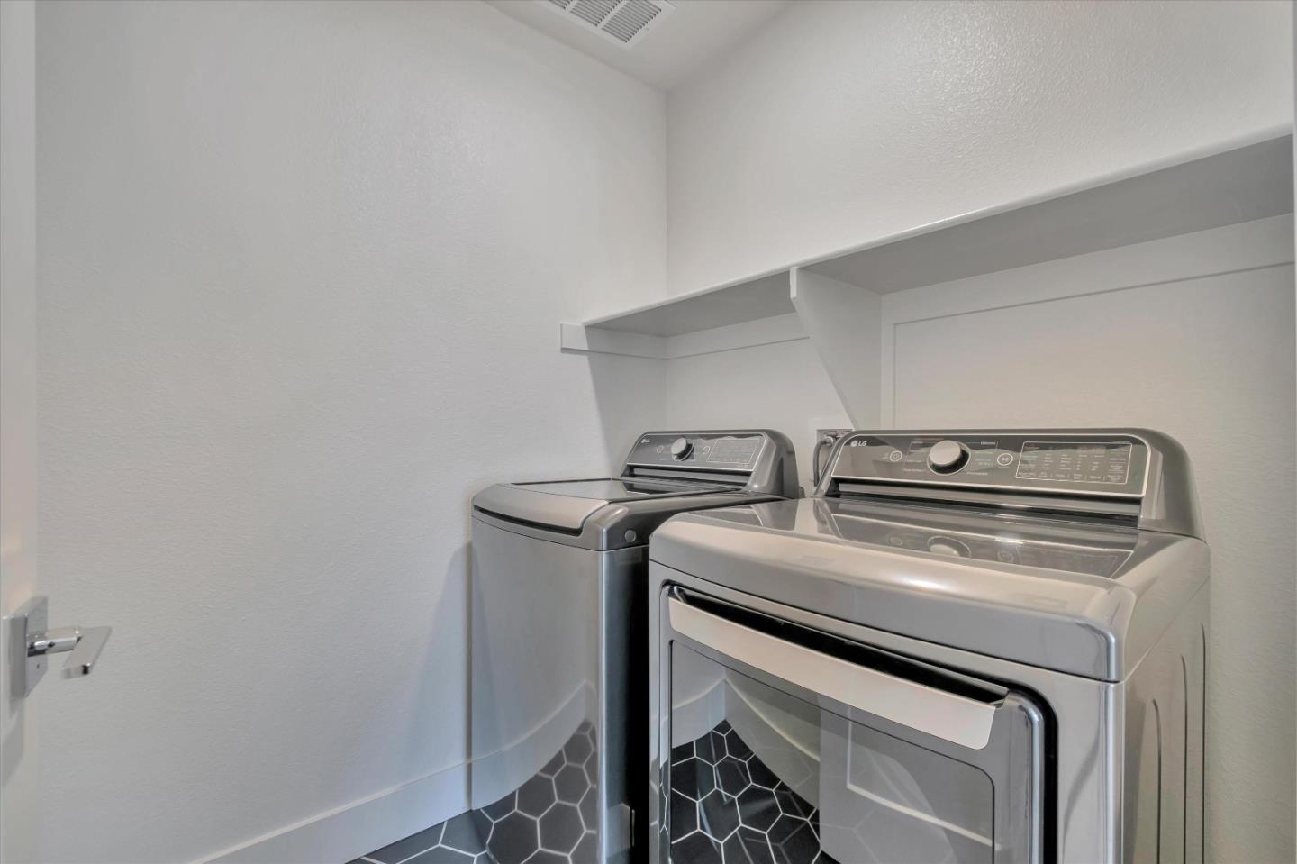 Detail Gallery Image 25 of 32 For 8997 Windrose Way, Newark,  CA 94560 - 4 Beds | 3/1 Baths