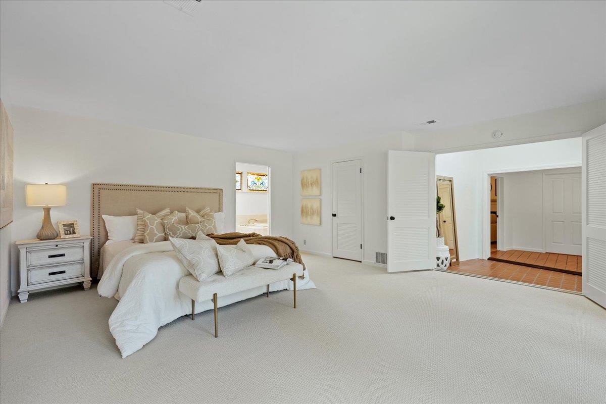 Detail Gallery Image 23 of 45 For 15550 Winchester Blvd, Los Gatos,  CA 95030 - 3 Beds | 2/1 Baths