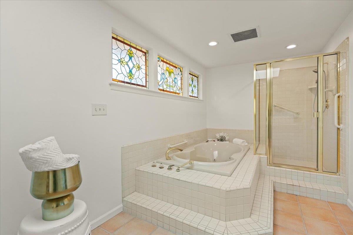 Detail Gallery Image 25 of 45 For 15550 Winchester Blvd, Los Gatos,  CA 95030 - 3 Beds | 2/1 Baths