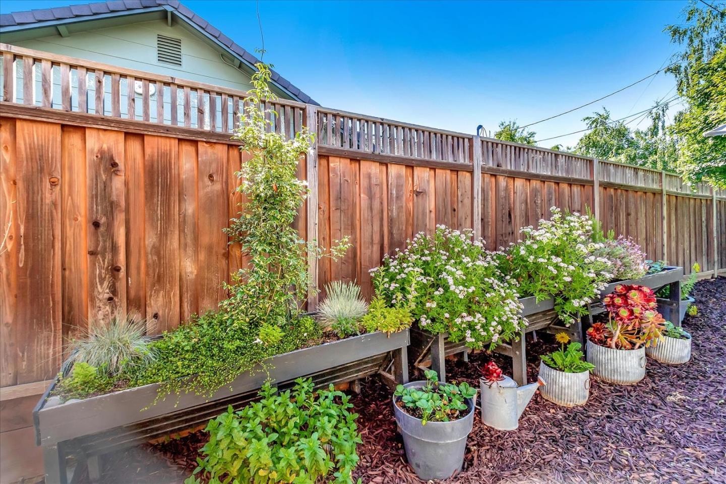 Detail Gallery Image 33 of 40 For 1474 Montelegre Dr, San Jose,  CA 95120 - 5 Beds | 2/1 Baths