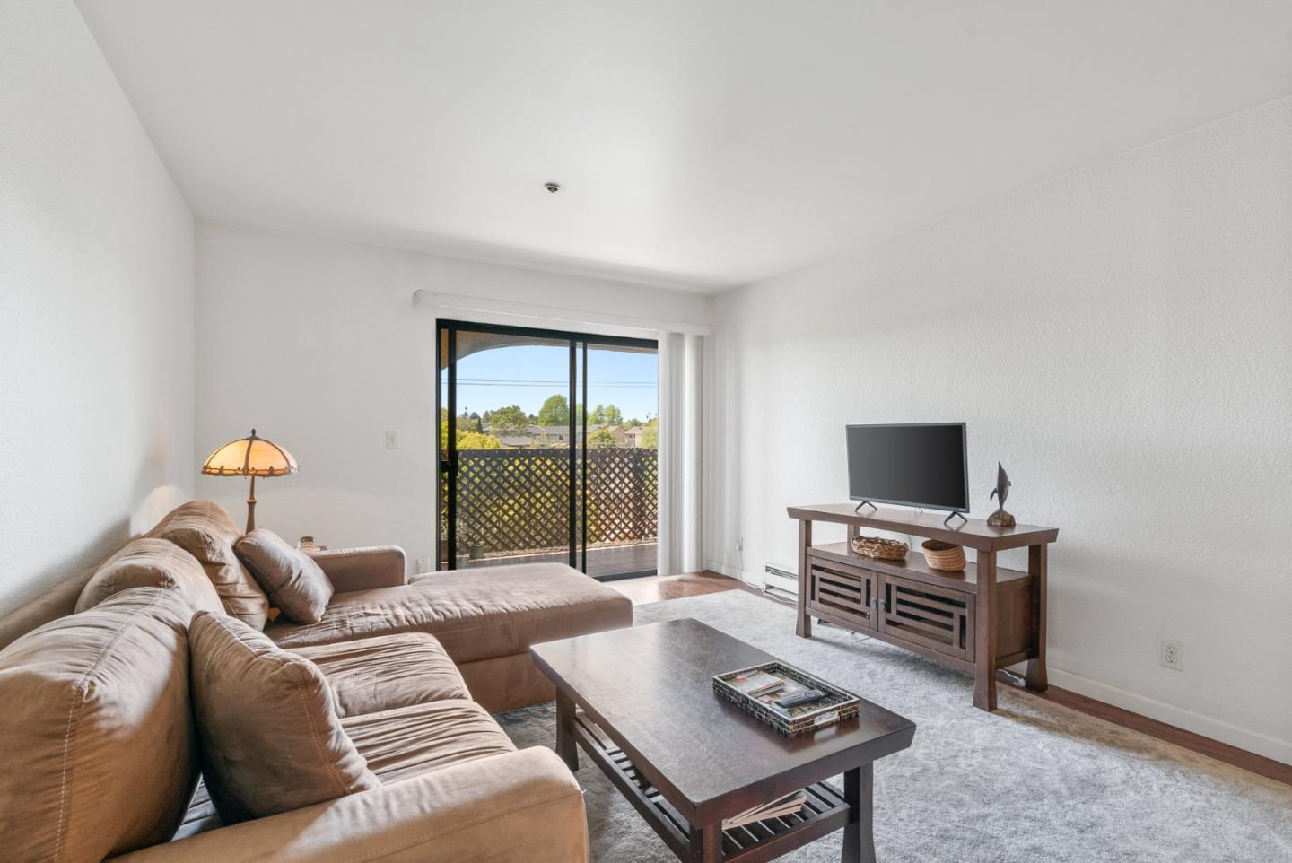 Detail Gallery Image 4 of 34 For 375 Clifford Ave #312,  Watsonville,  CA 95076 - 2 Beds | 1 Baths